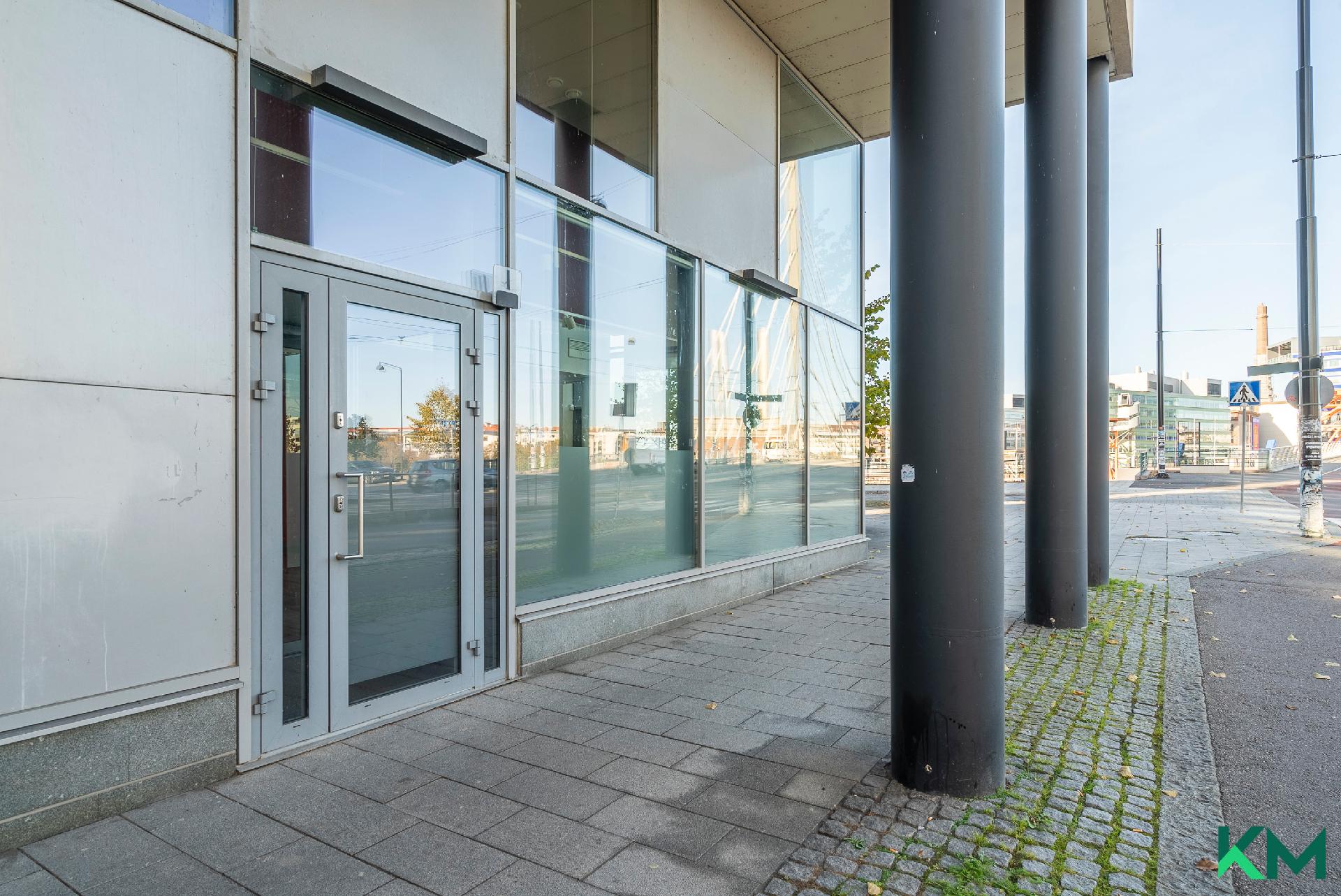 Saukonpaadenranta 4, Jätkäsaari, Helsinki