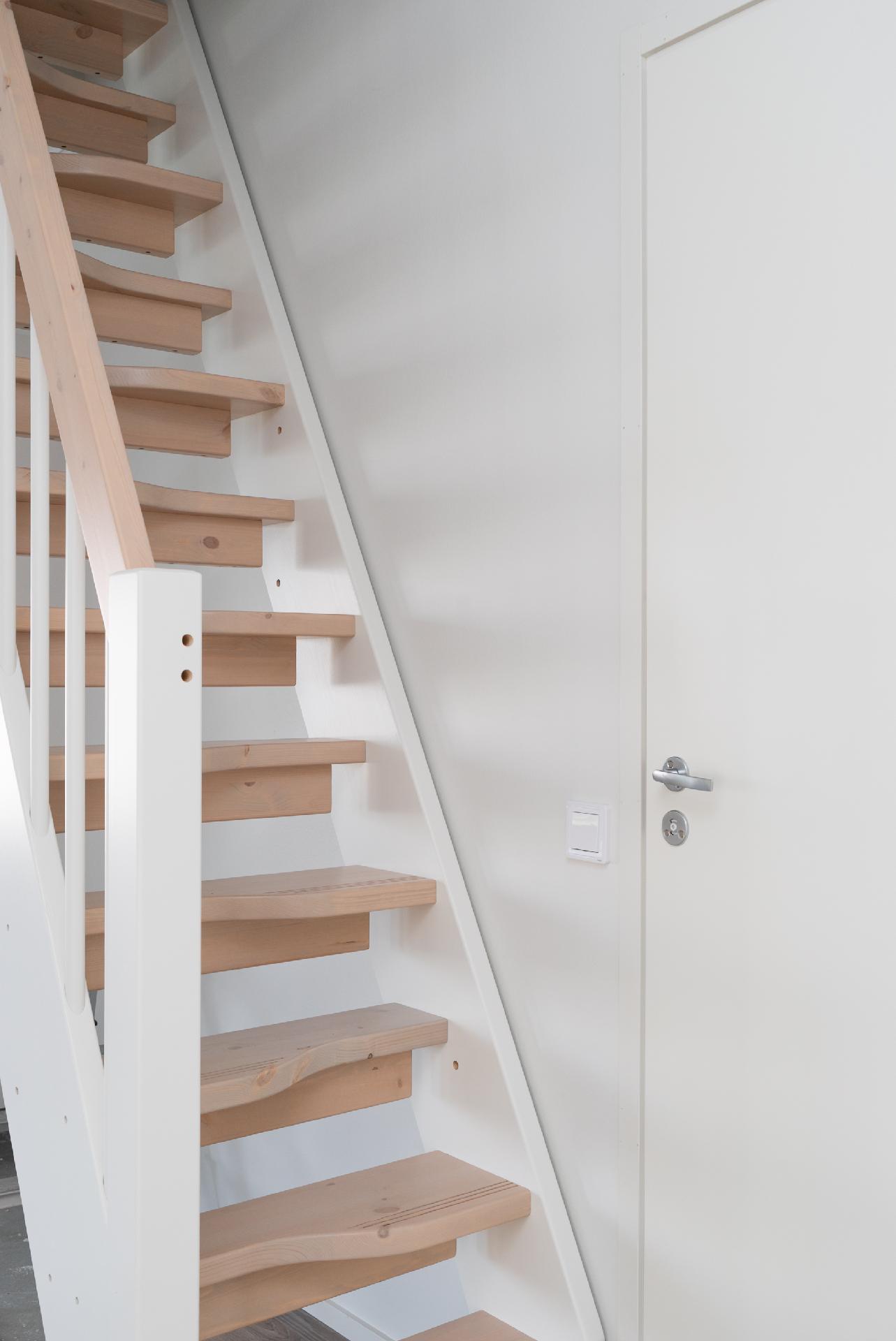 Portaan käyttöyllakolle, esimerkki toisesta asunnosta