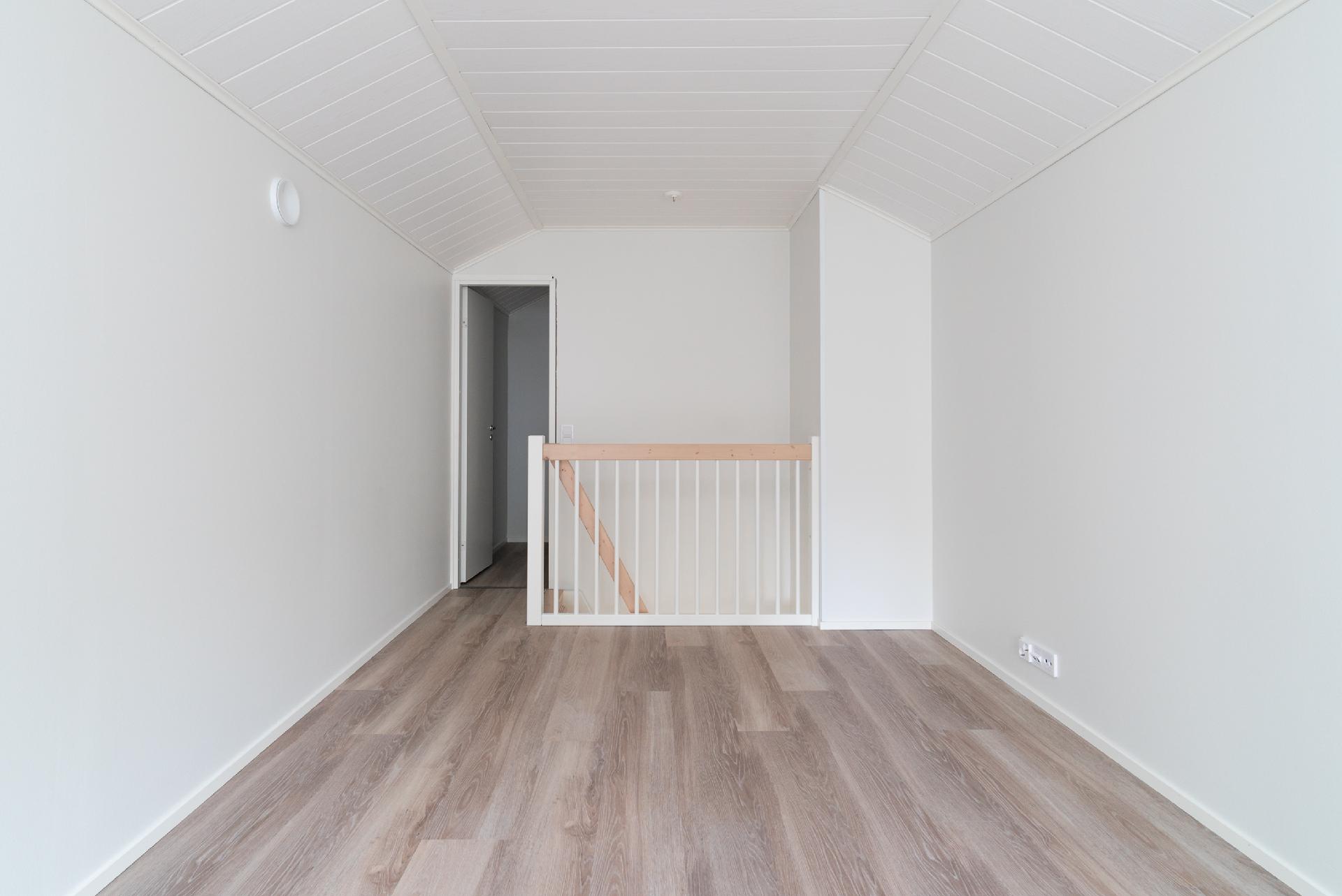 Käyttöullakko mahdollisuus teettää kuvan mukaisesti