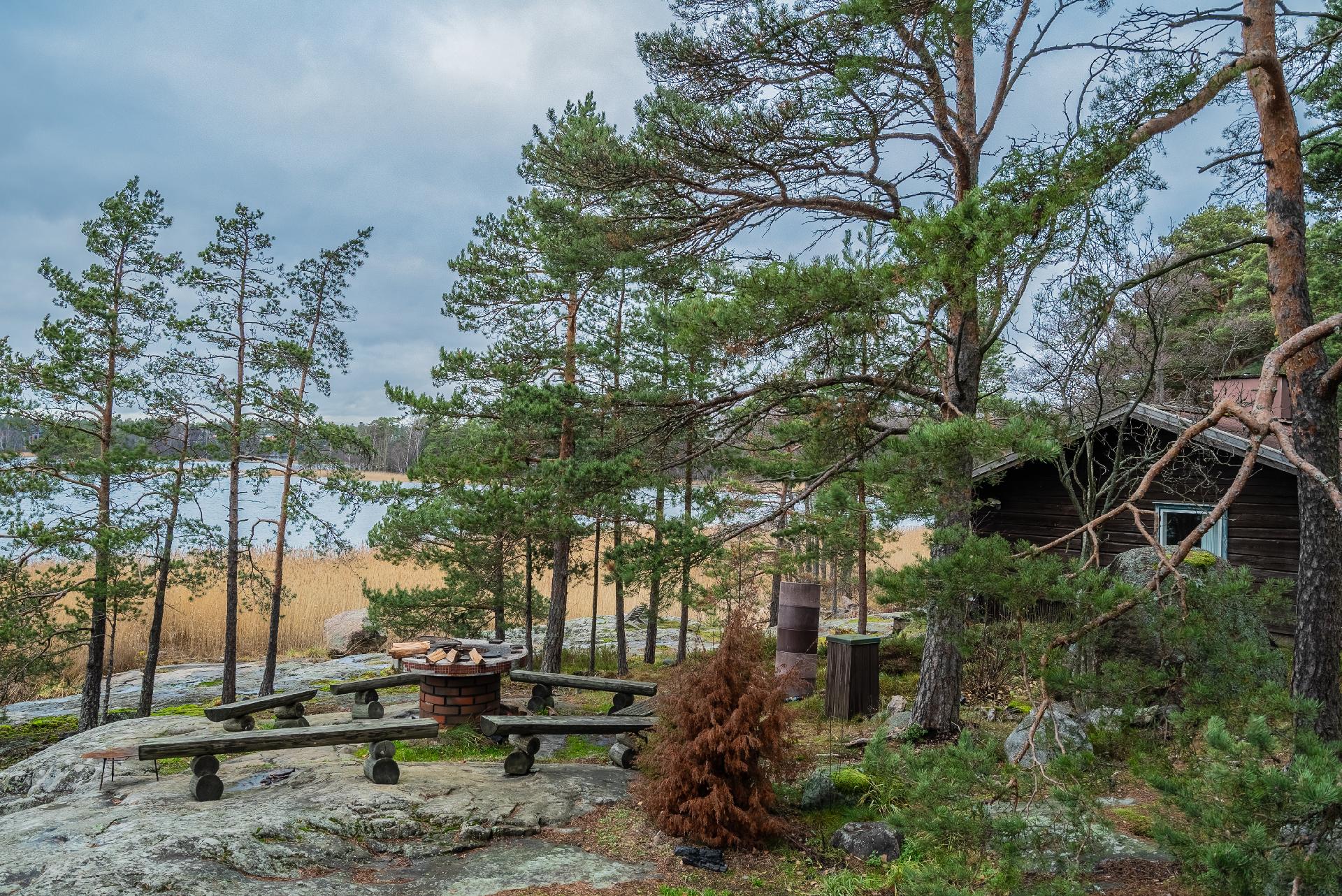 Kallvikinniementie 35 b, Kallahti, Helsinki