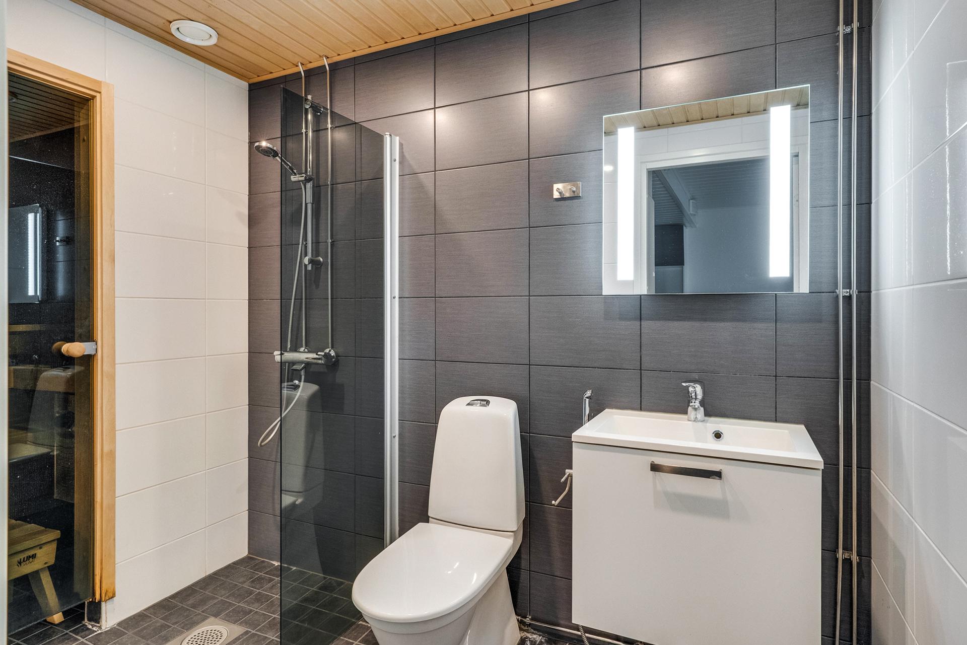 Pirttisuonraitti 1, Vuores, Tampere