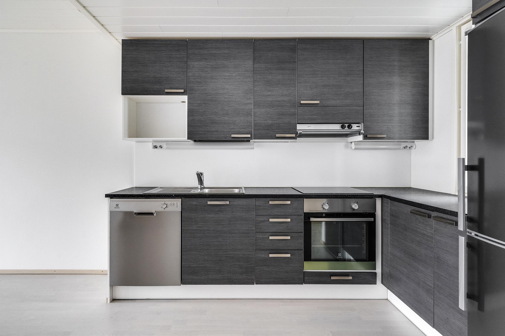 Pirttisuonraitti 1, Vuores, Tampere