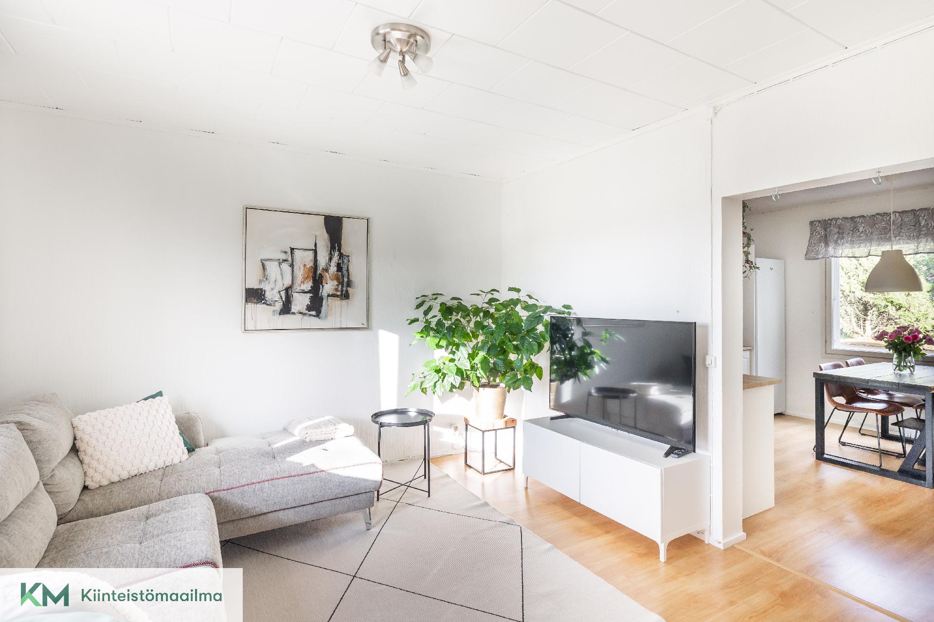 Sahrankatu 22, Ristinkallio, Kotka