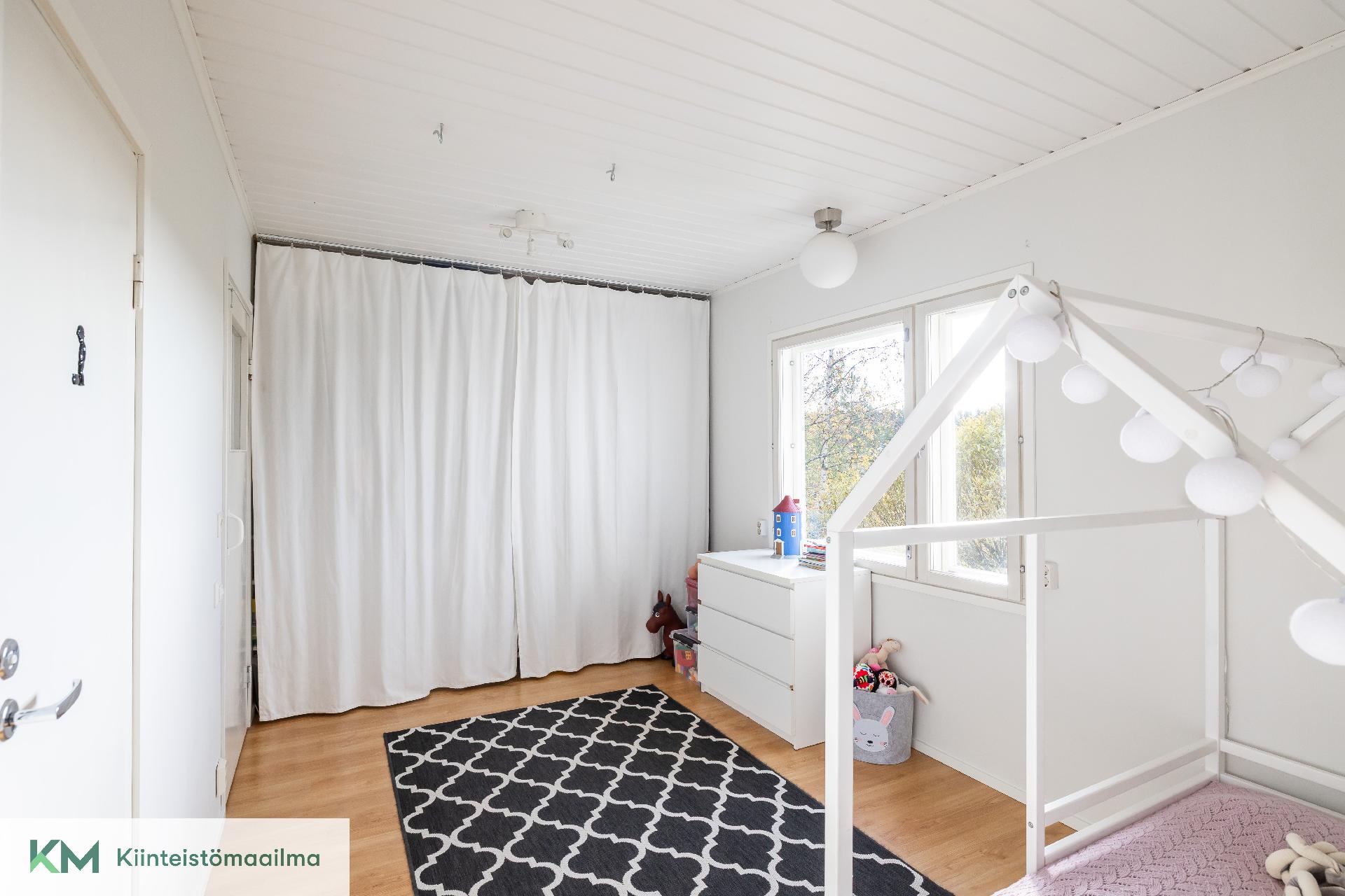 Sahrankatu 22, Ristinkallio, Kotka