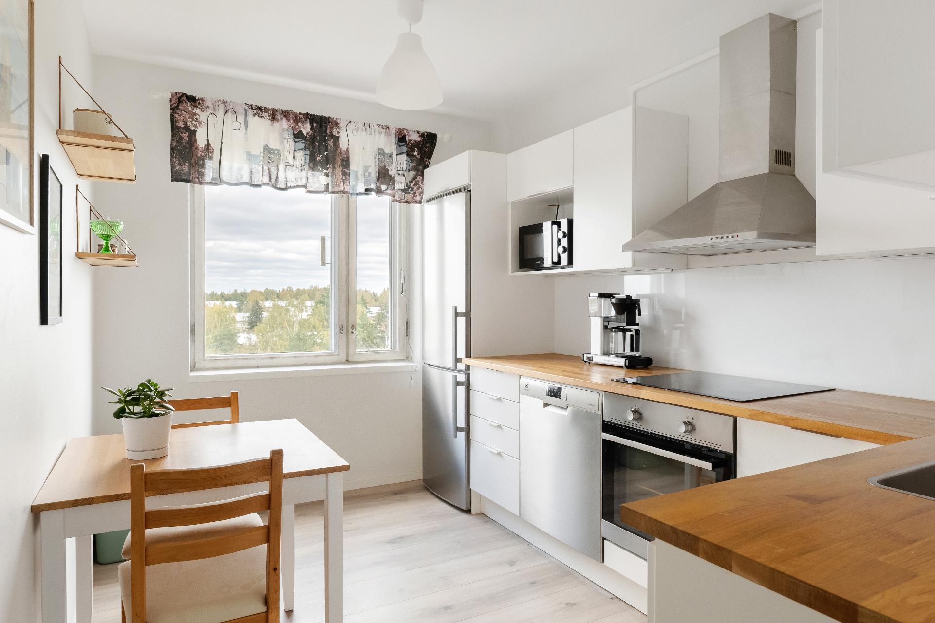 Adolf Lindforsin tie 7, Pohjois-Haaga, Helsinki