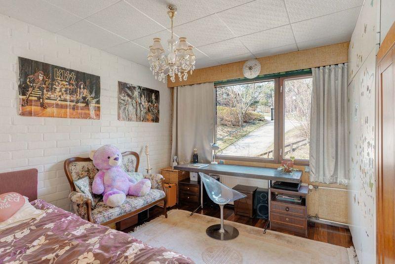 makuuhuone 2 yläkerrassa