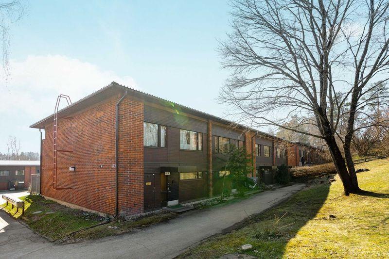 Lampikuja 1, Pähkinärinne, Vantaa