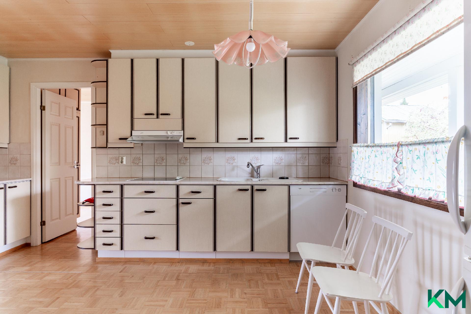 Kiertotähdentie 21, Matari, Vantaa