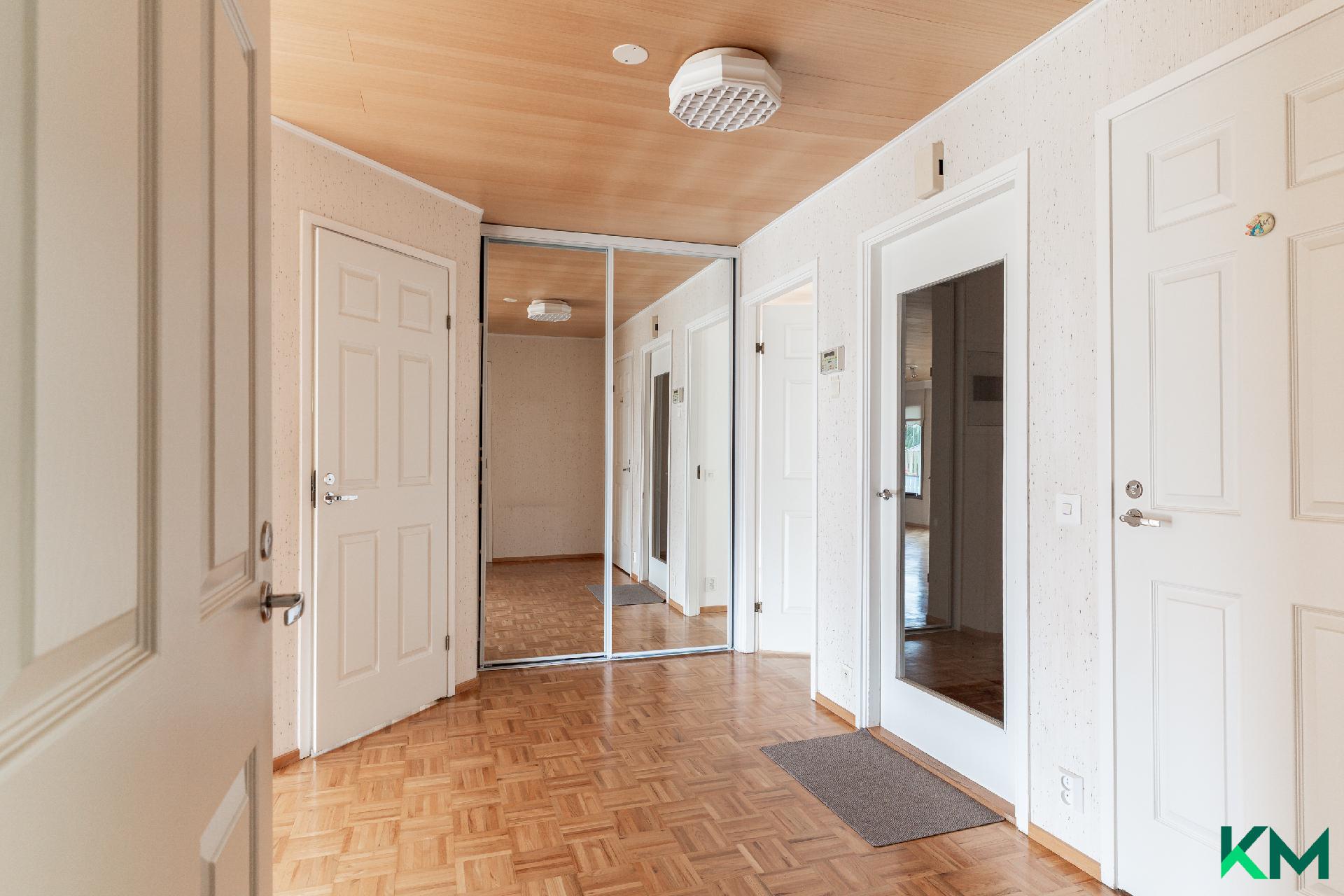 Kiertotähdentie 21, Matari, Vantaa