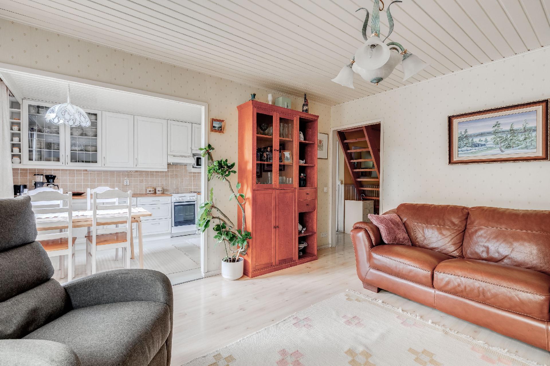 Jakokunnantie 22, Länsi-Pakila, Helsinki