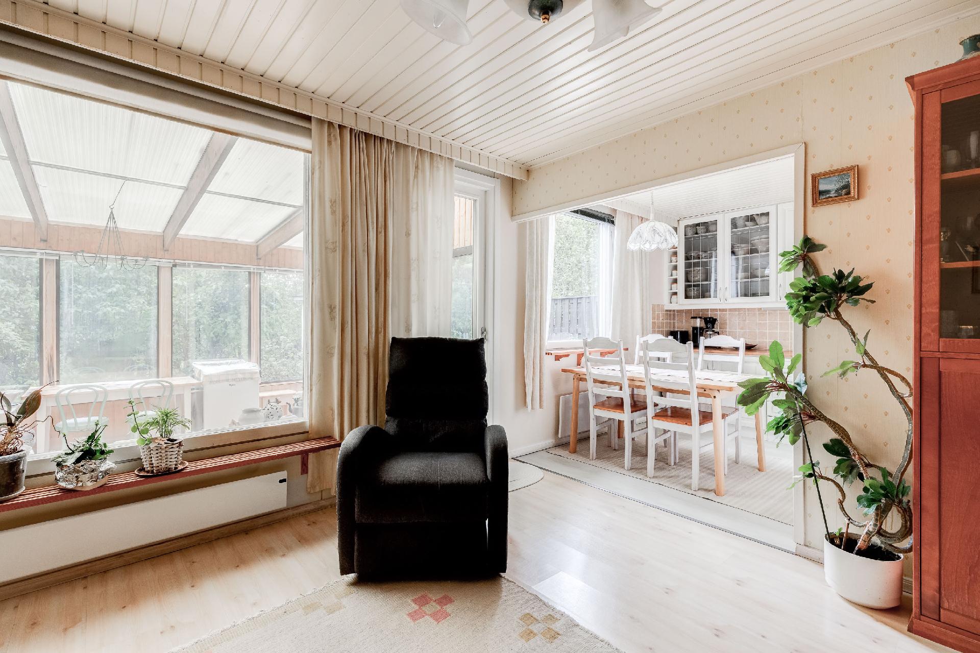 Jakokunnantie 22, Länsi-Pakila, Helsinki