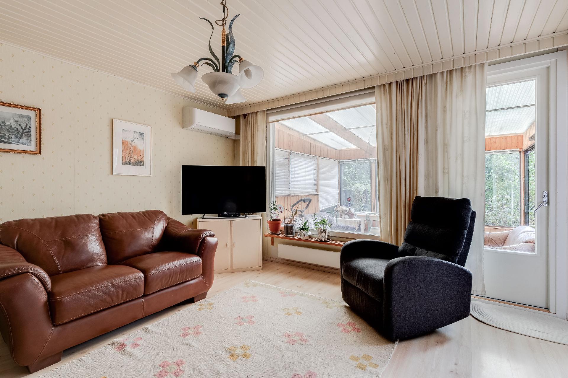 Jakokunnantie 22, Länsi-Pakila, Helsinki