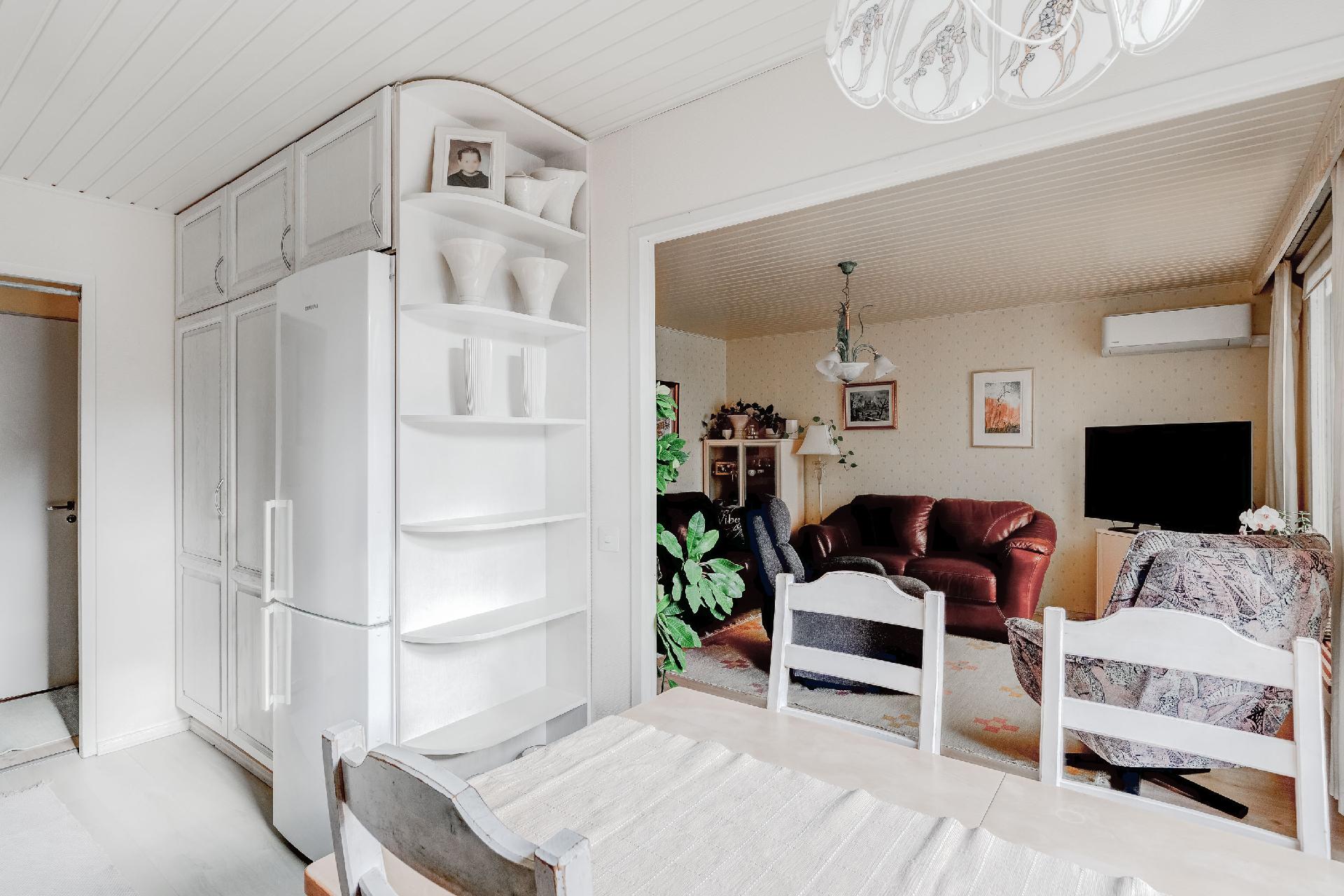 Jakokunnantie 22, Länsi-Pakila, Helsinki