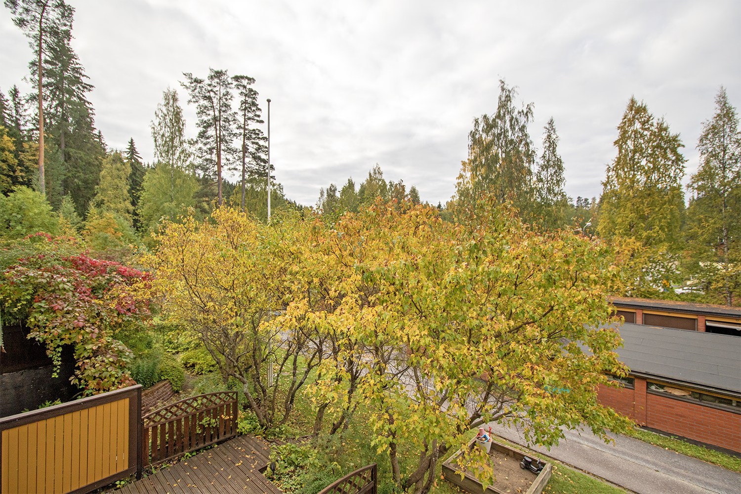 Näkymä parvekkeelta.