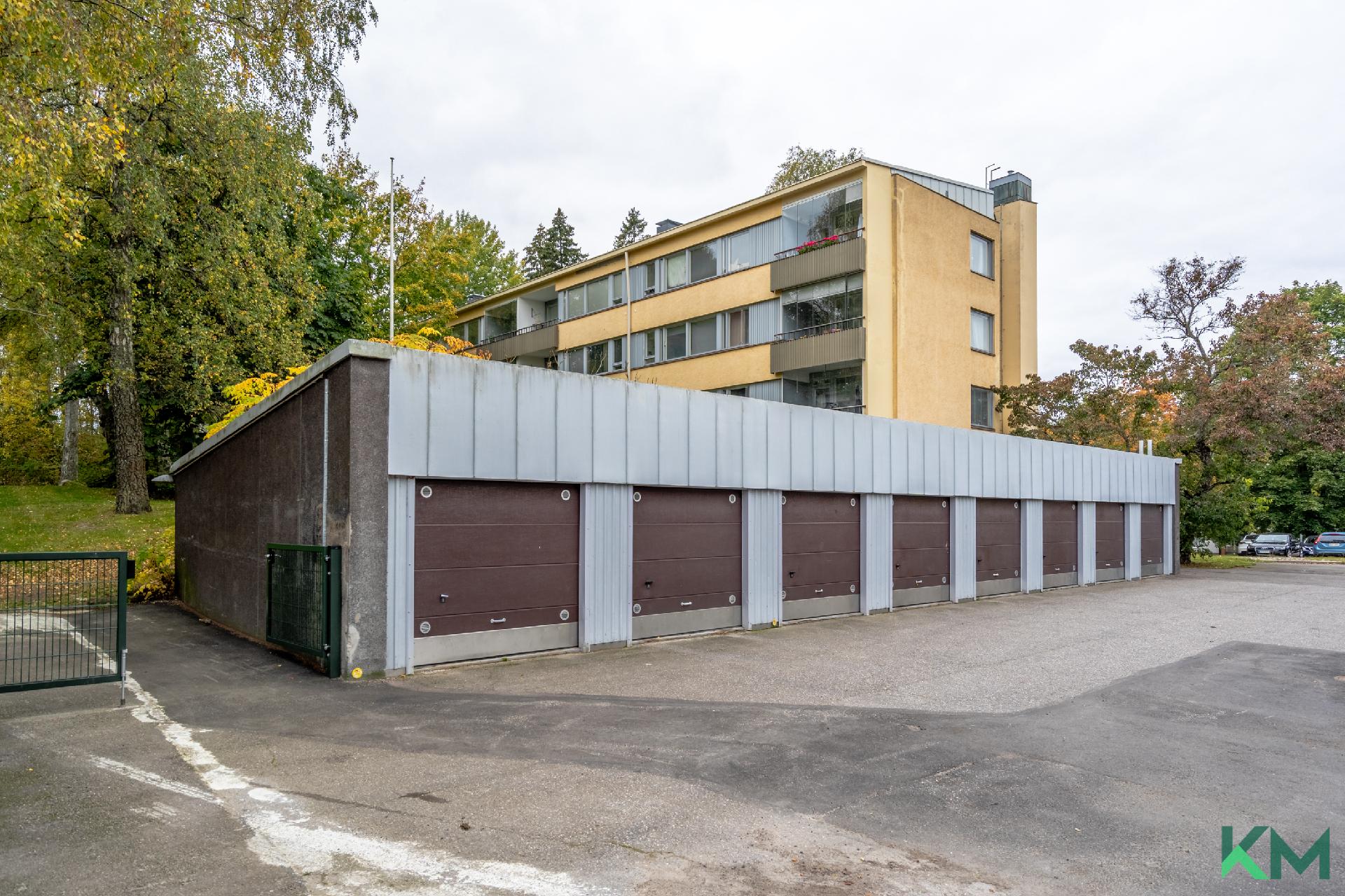 Rusthollarinkuja 4, Puotila, Helsinki
