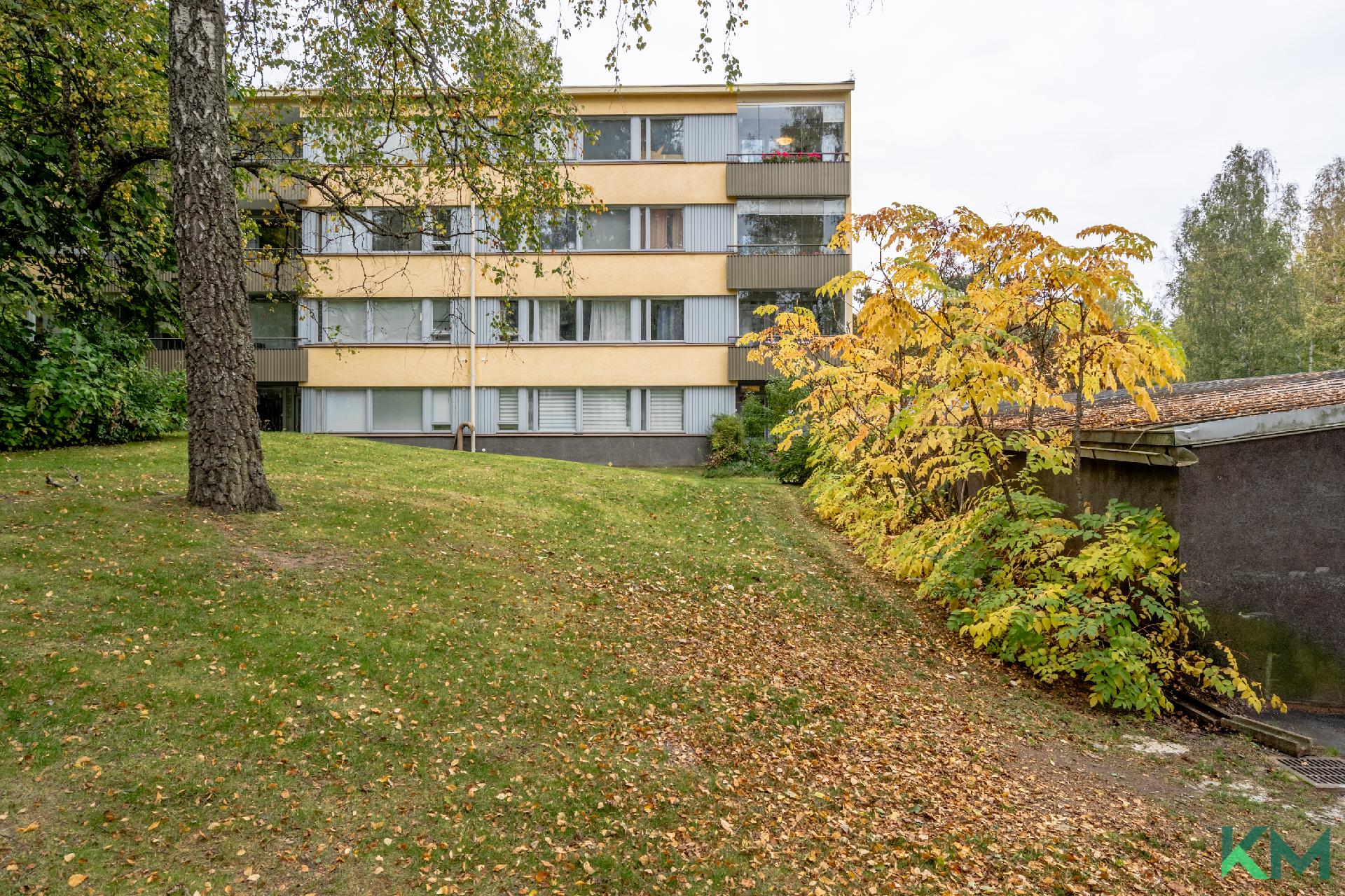 Rusthollarinkuja 4, Puotila, Helsinki