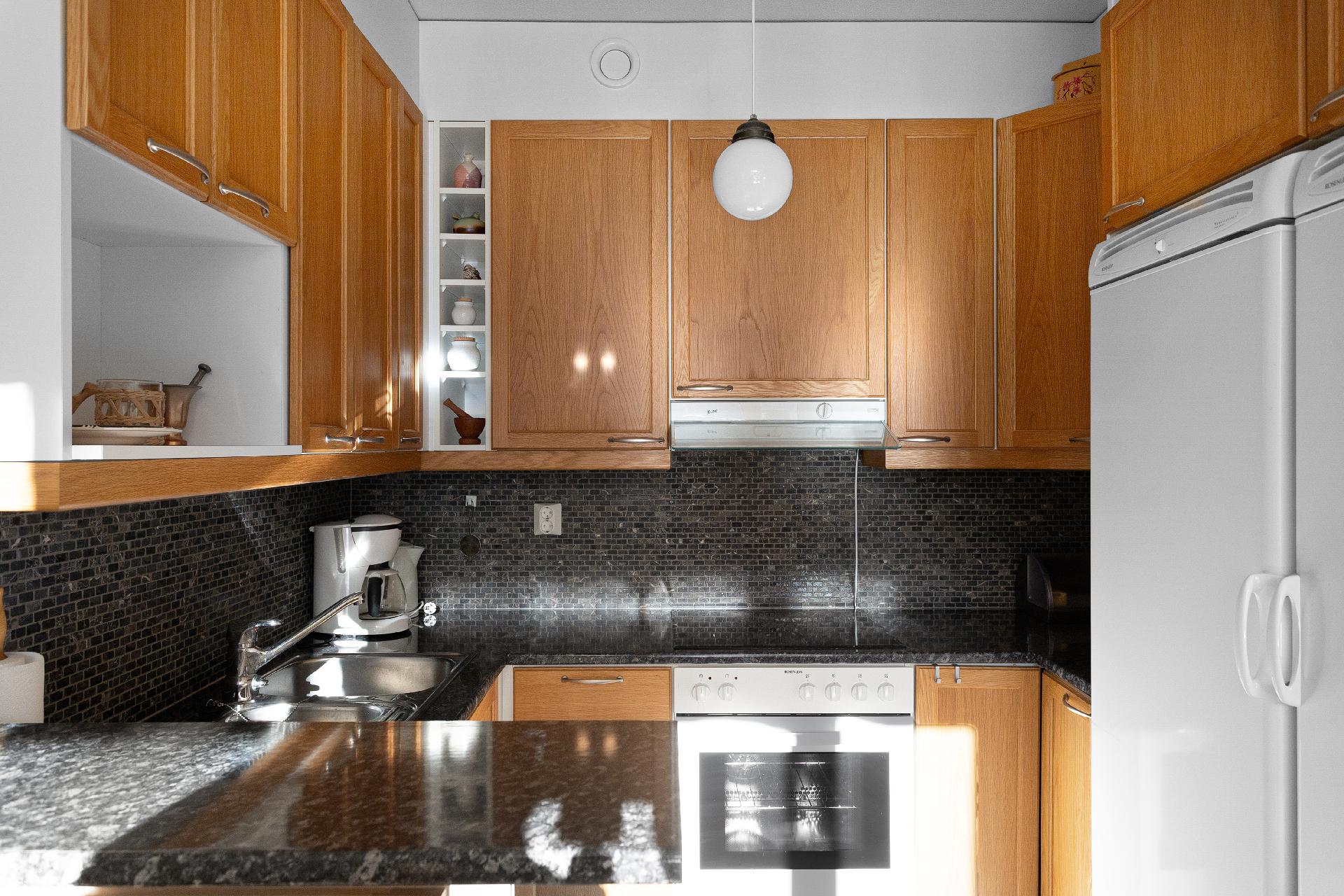 Valimontie 12, Keskusta, Kouvola