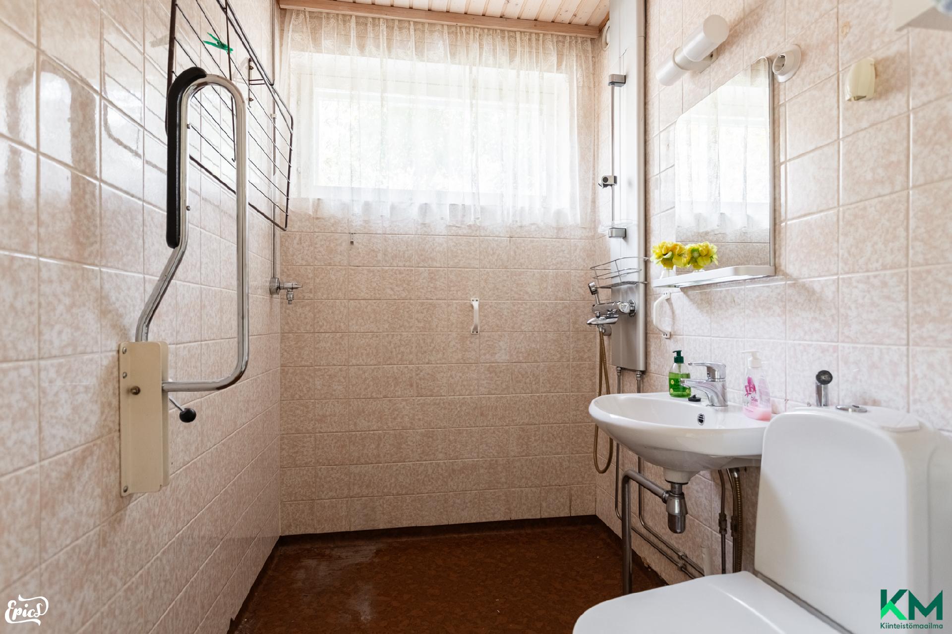 Kartanonkatu 2, Rautaharkko, Tampere