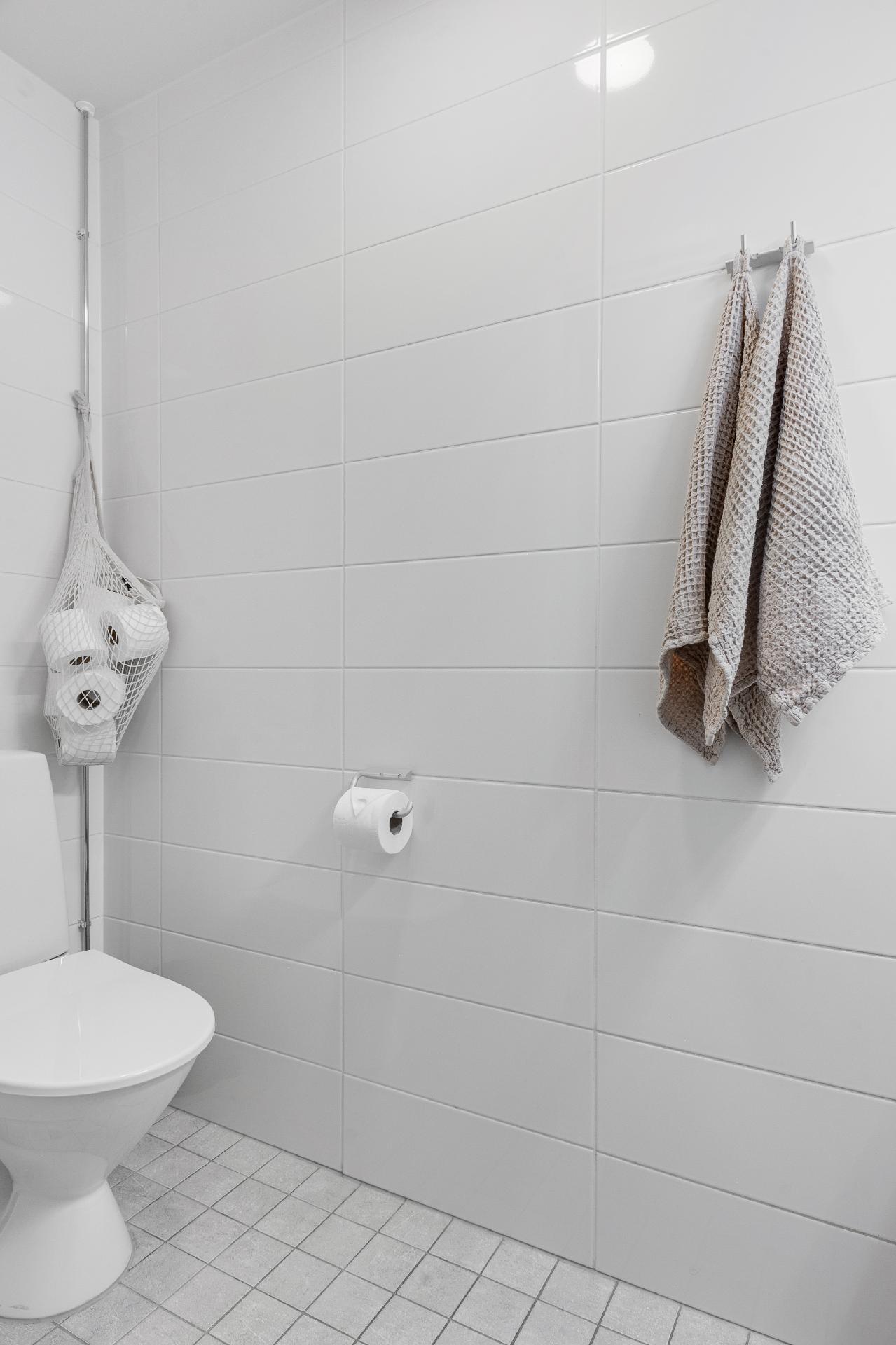 Taidemaalarinkatu 3, Kuninkaantammi, Helsinki