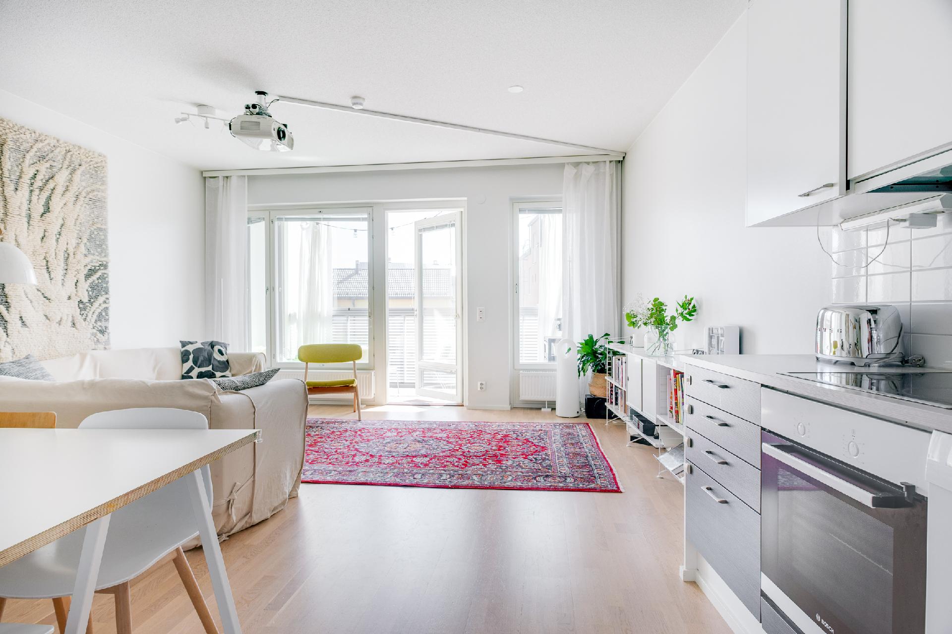 Taidemaalarinkatu 3, Kuninkaantammi, Helsinki