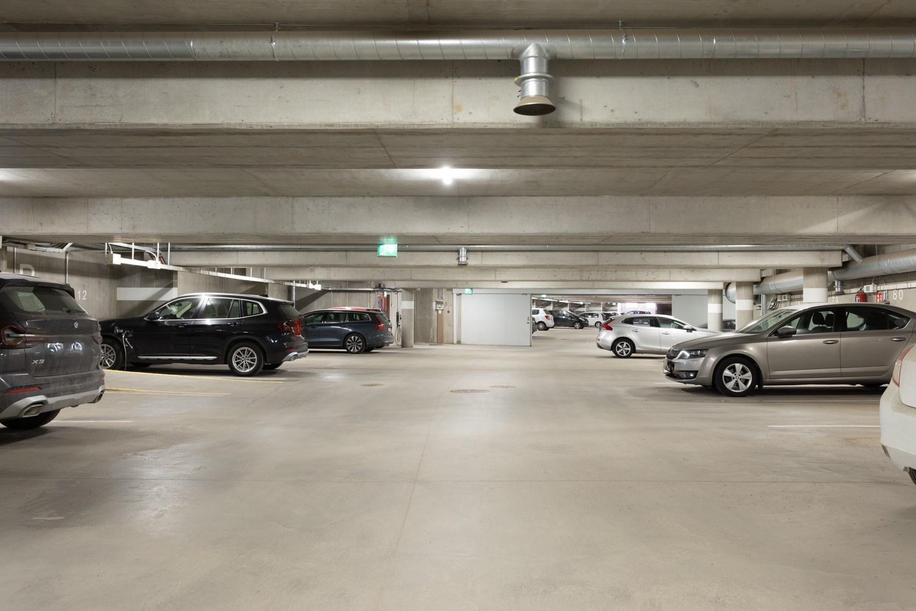 Mahdollisuus ostaa autohallipaikka