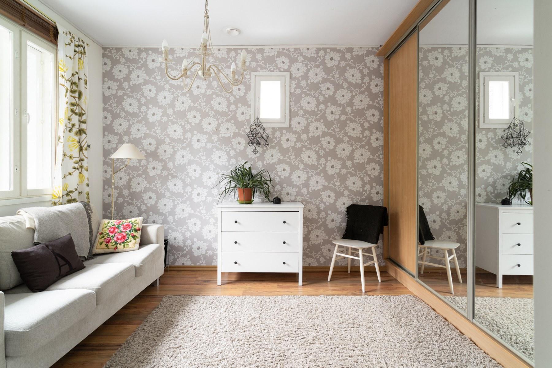 Yläkerran makuuhuone