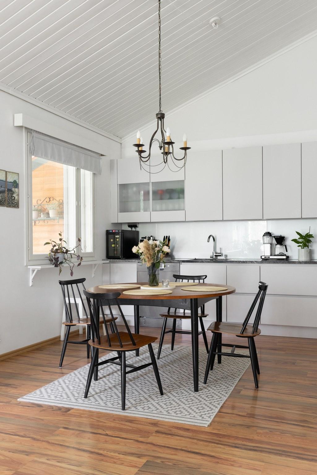 Maununnevankaari 1, Maununneva, Helsinki