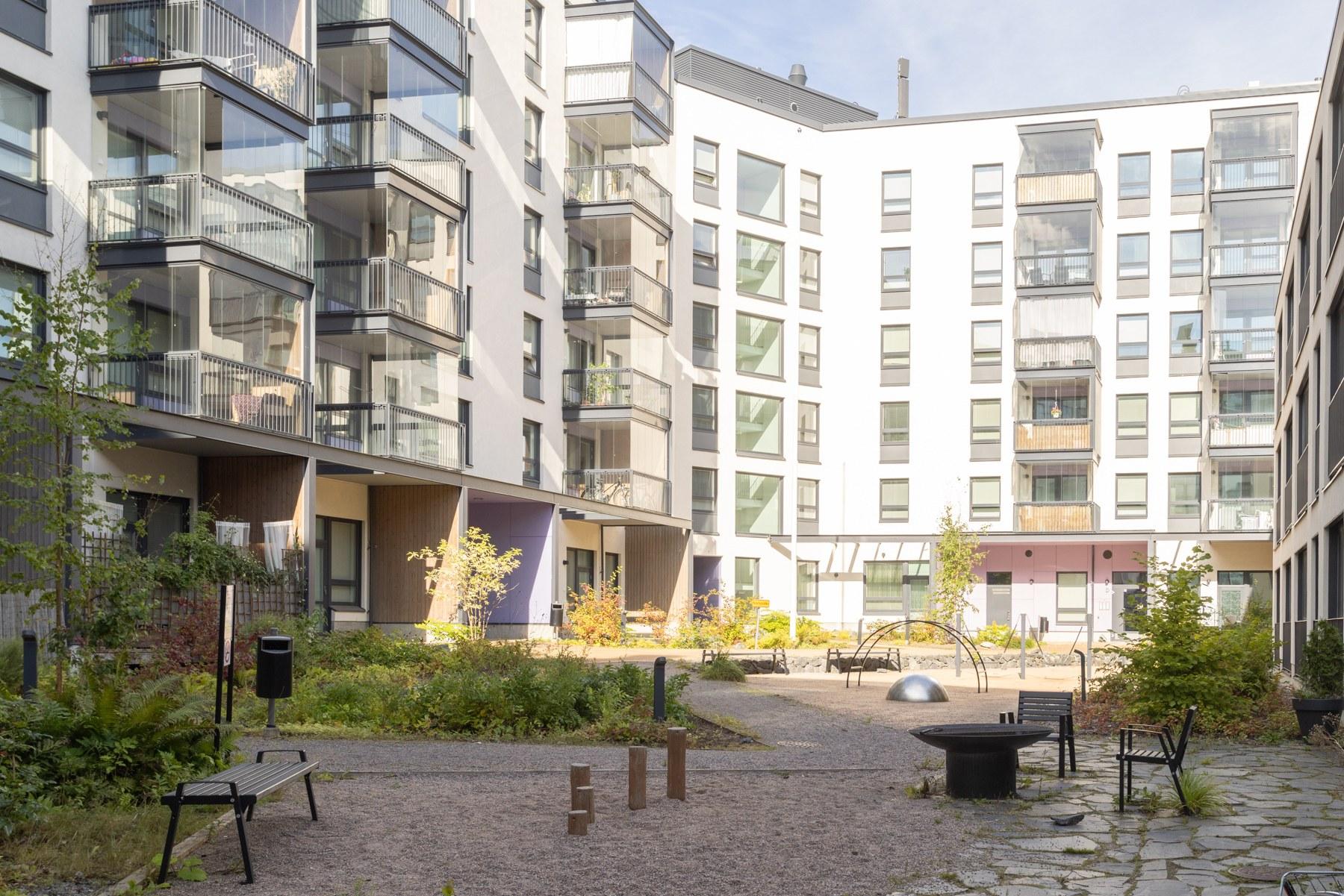 Viihtyisä sisäpiha