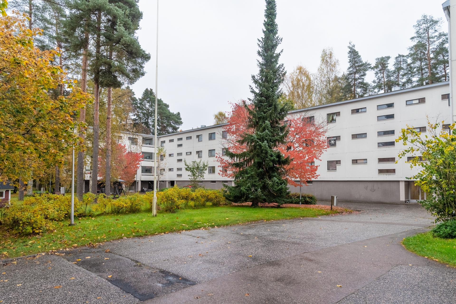 Vanamontie 4, Simonmetsä, Vantaa