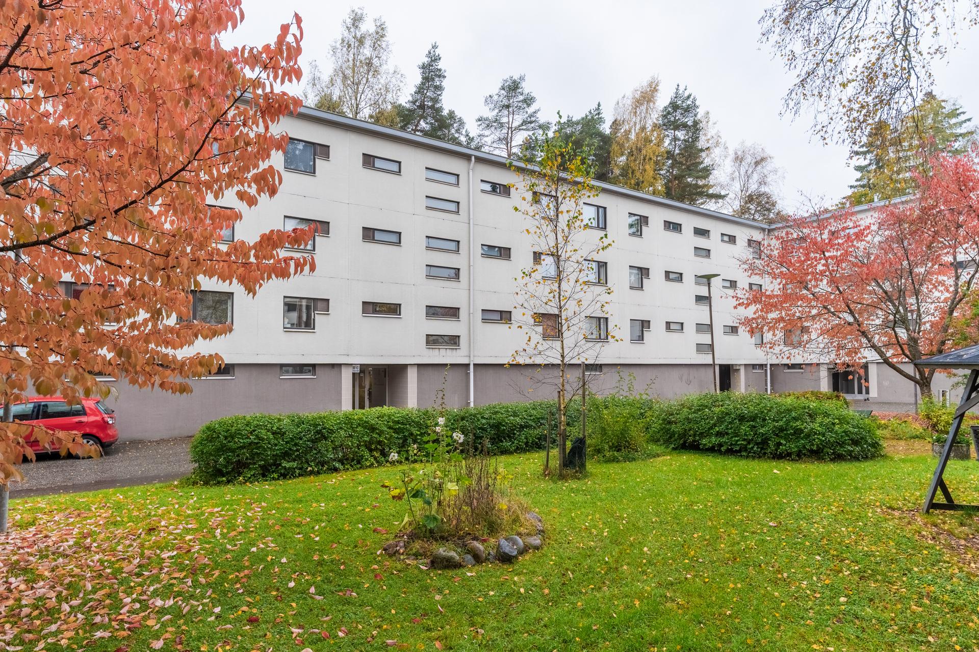 Vanamontie 4, Simonmetsä, Vantaa