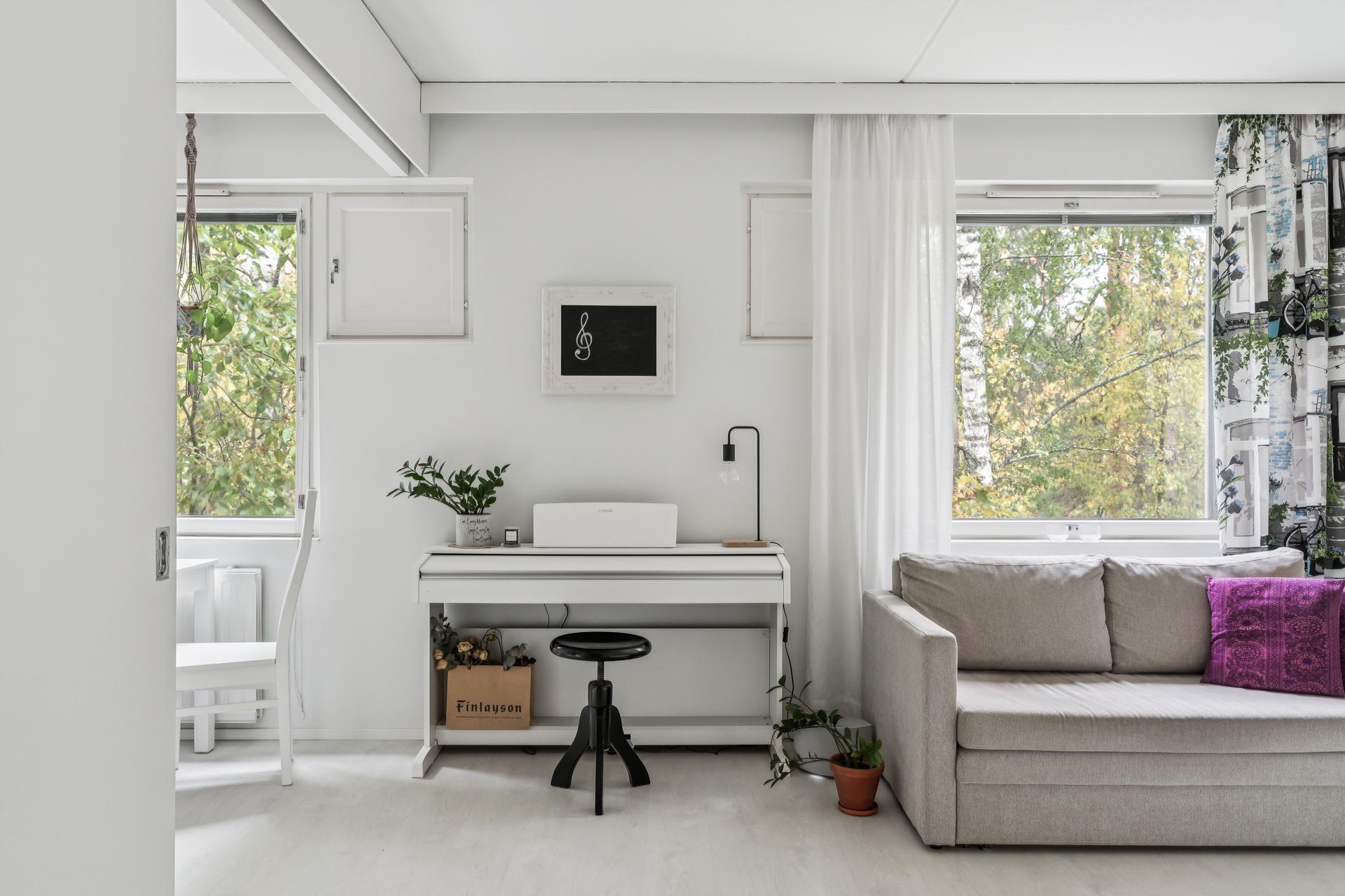 Vanamontie 4, Simonmetsä, Vantaa