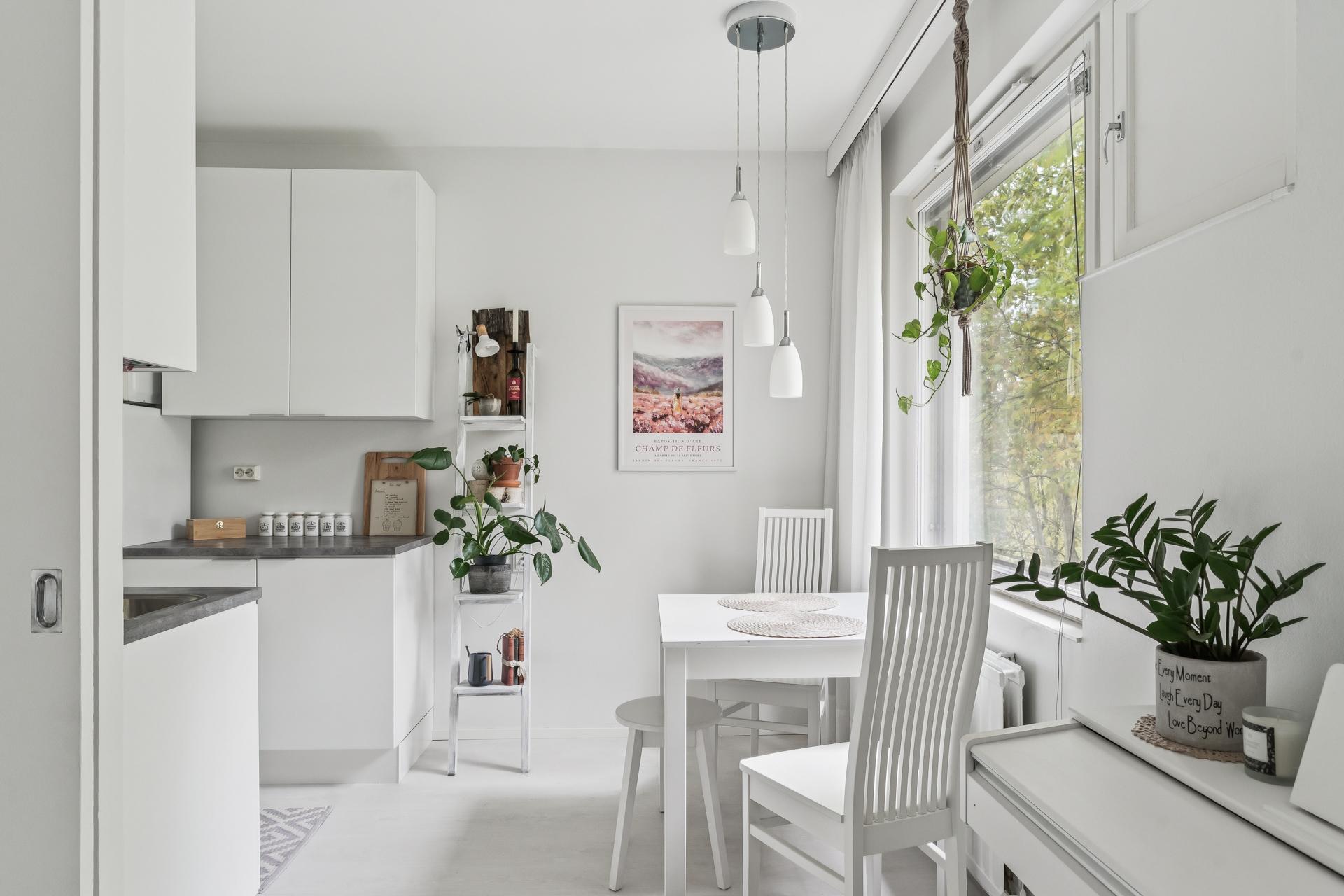 Vanamontie 4, Simonmetsä, Vantaa