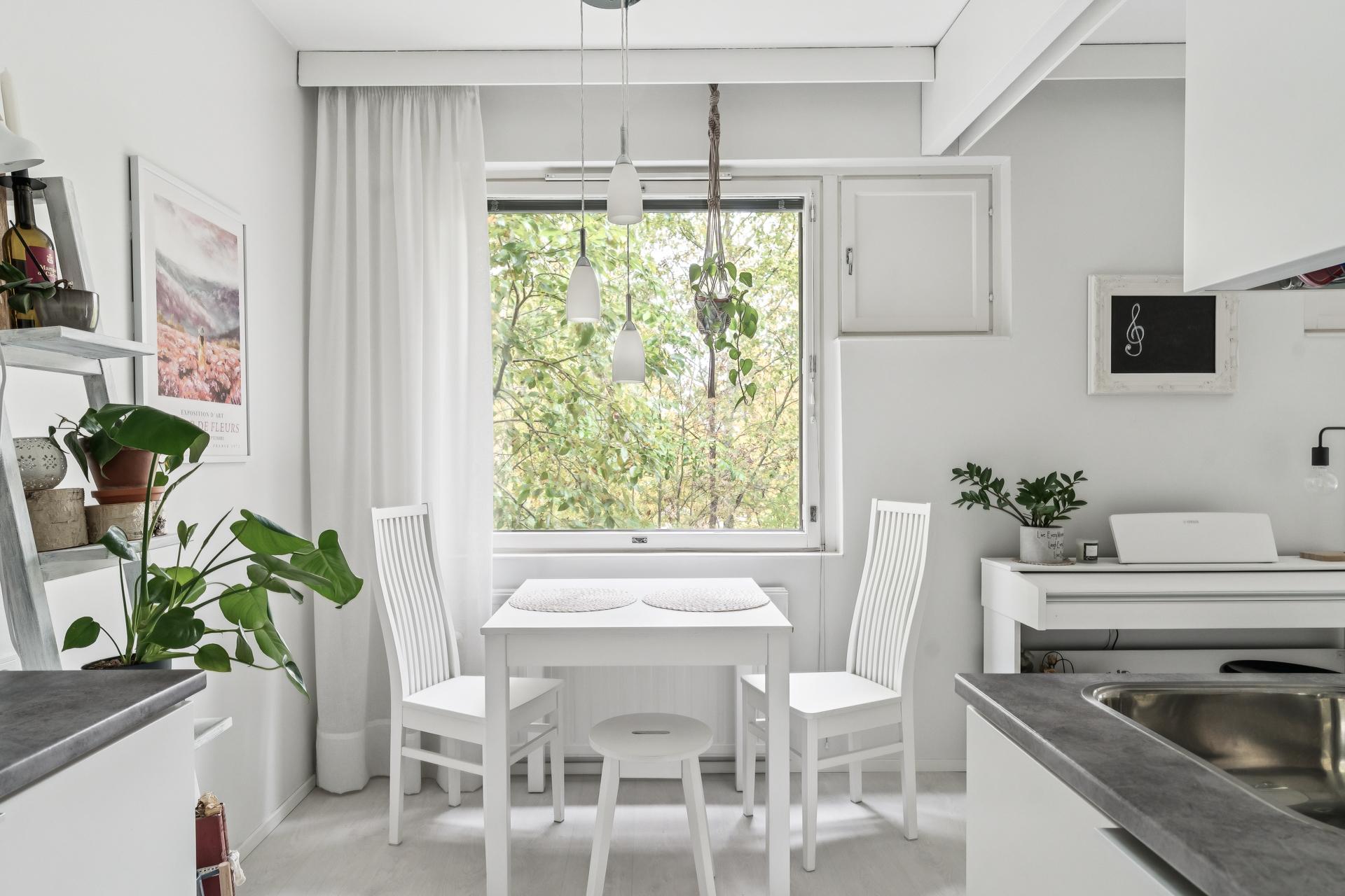 Vanamontie 4, Simonmetsä, Vantaa