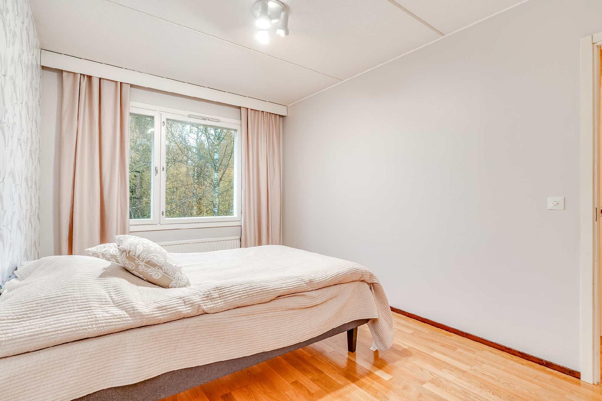 Jänislahdenkatu 8, Lentävänniemi, Tampere