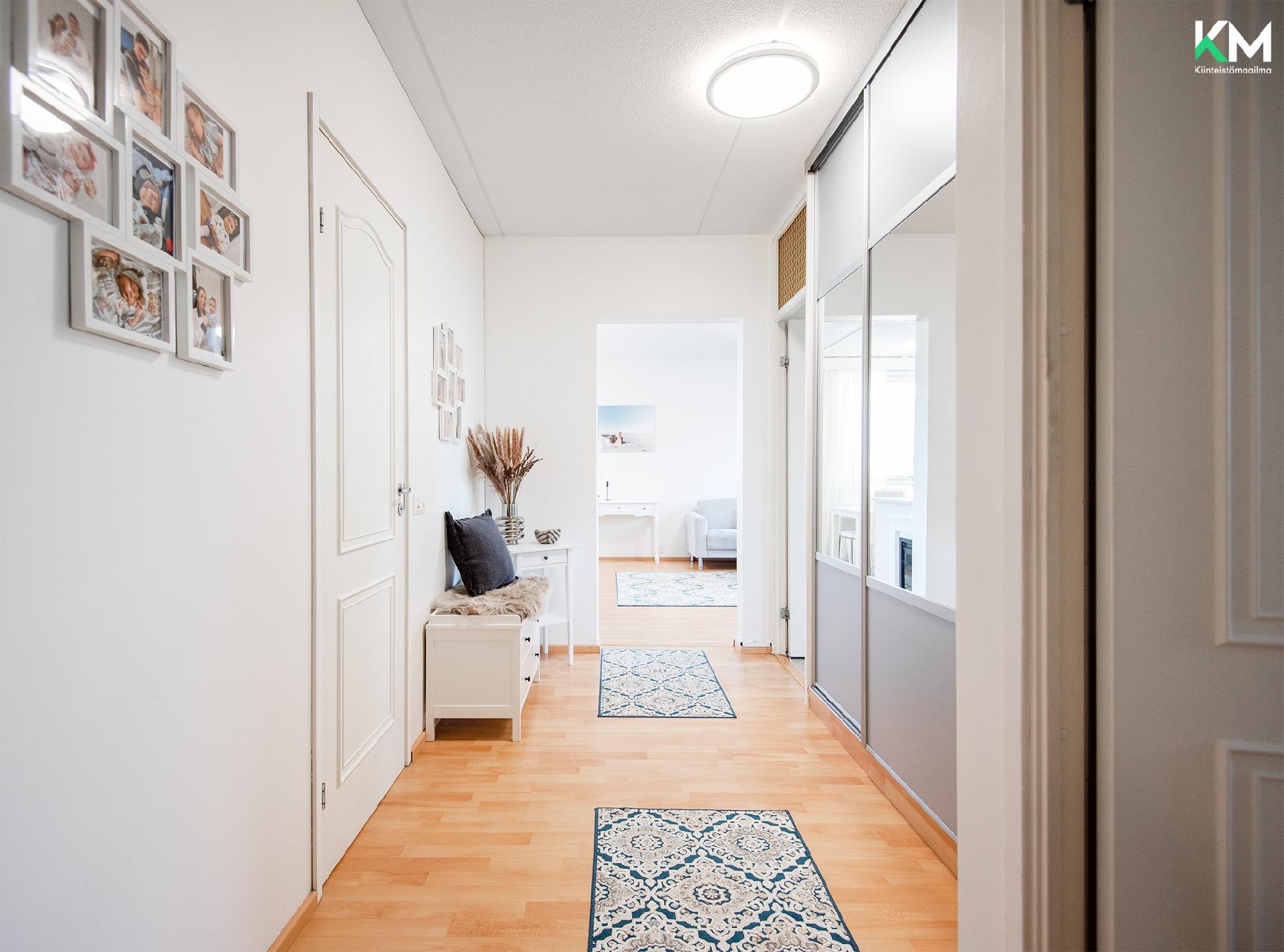 Hintsa Knaapin katu 6 B, Varissuo, Turku