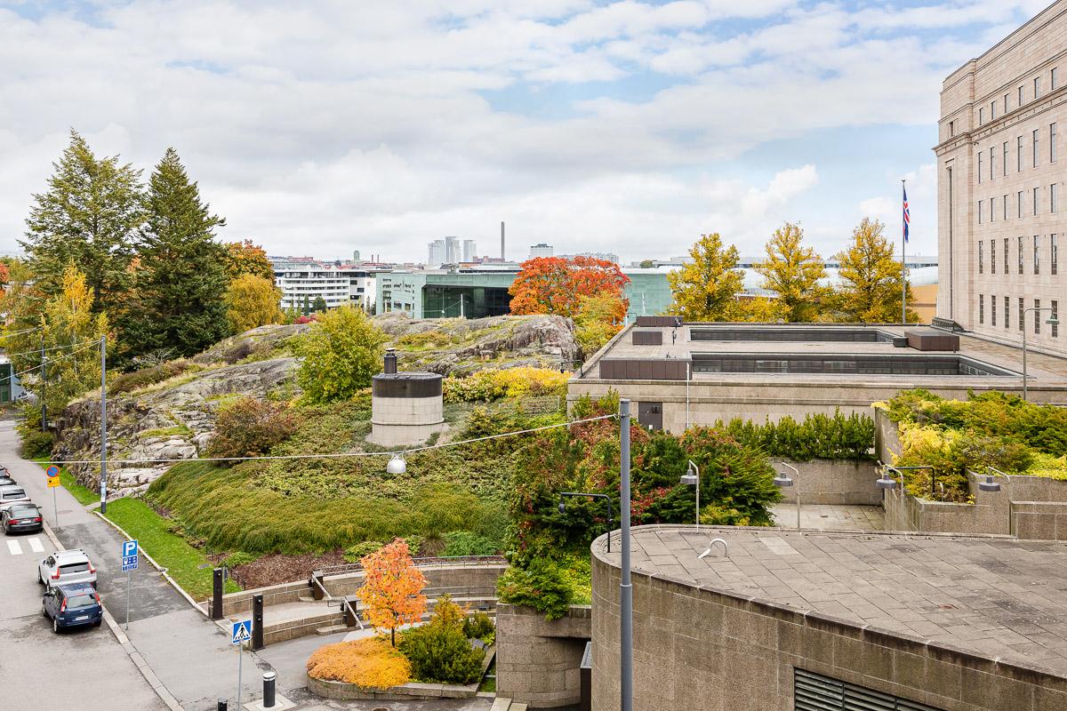 näkymät ikkunasta itään