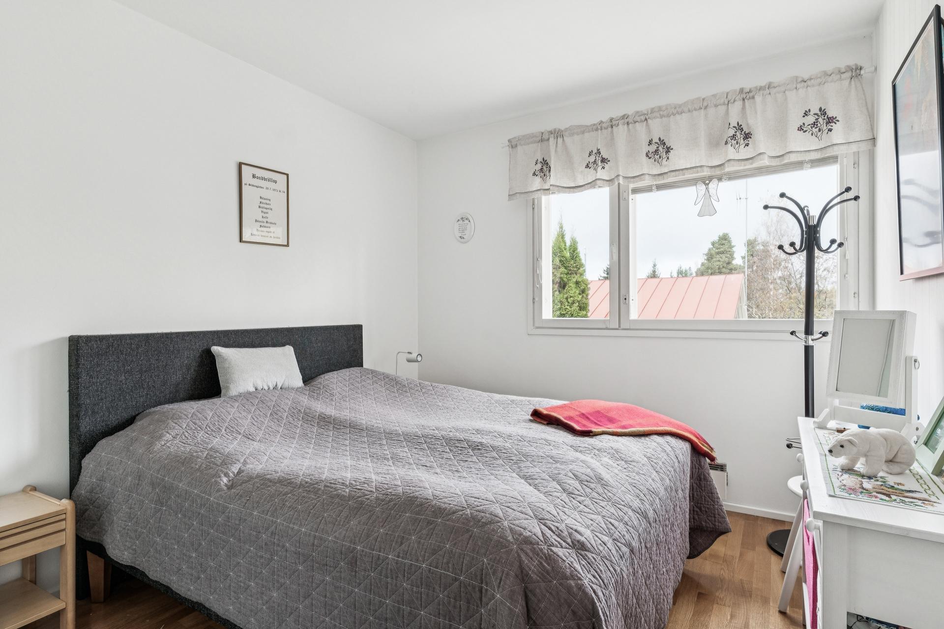 Yläkerran makuuhuone