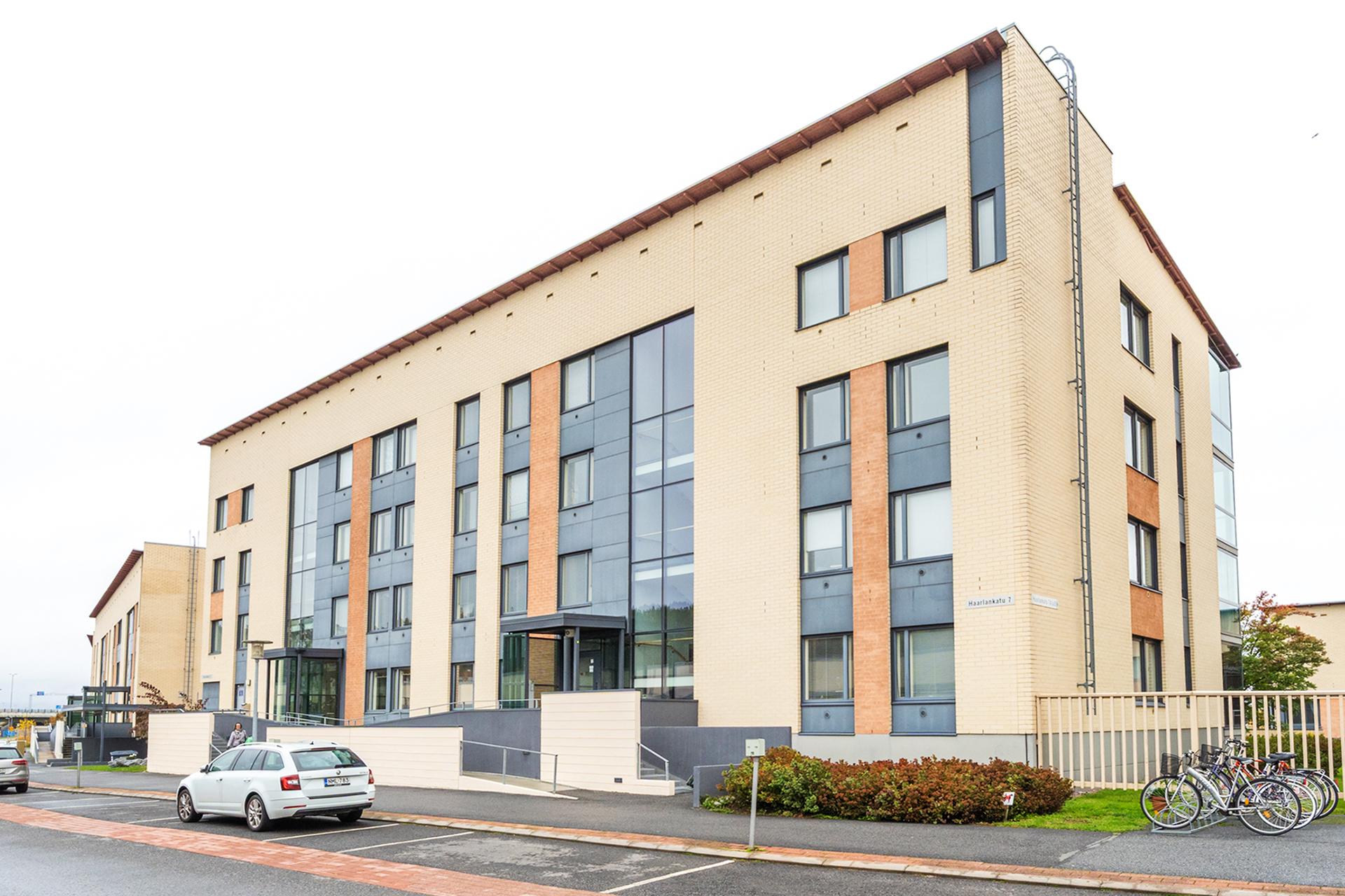 Mahdollisuus ostaa autokatospaikka