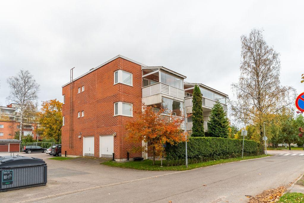 Savikkatie 1, Tikkurila, Vantaa