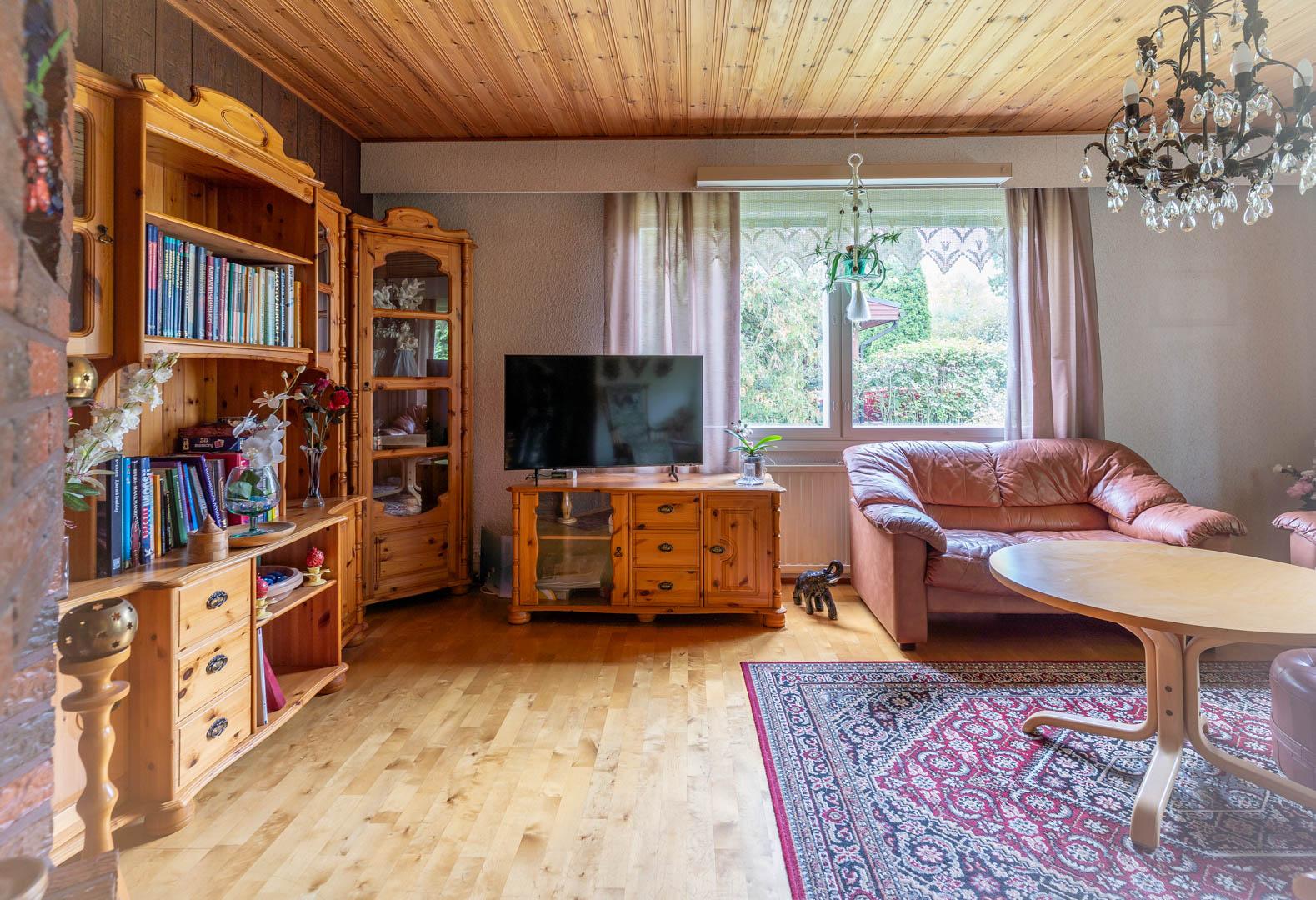 Myntintie 11, Nummela, Vihti