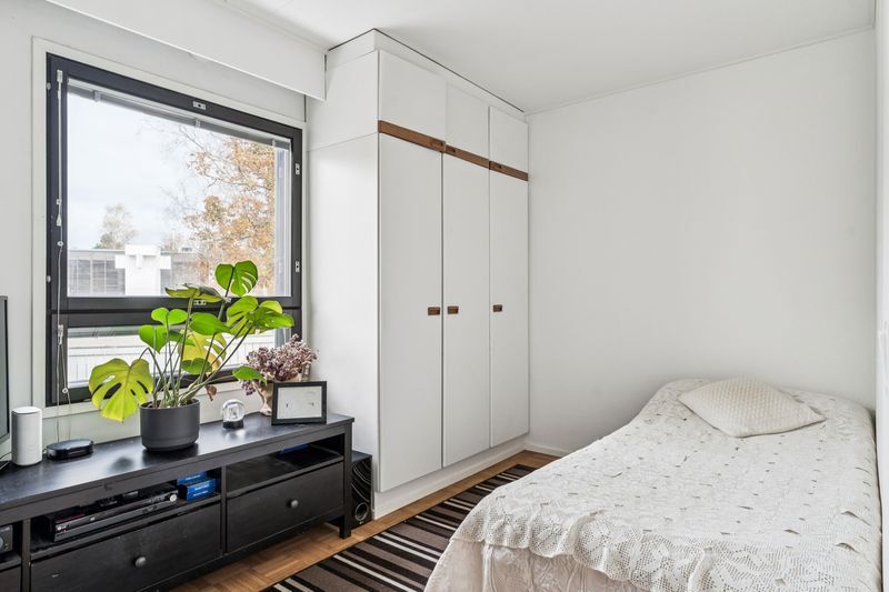 alakerran makuuhuone