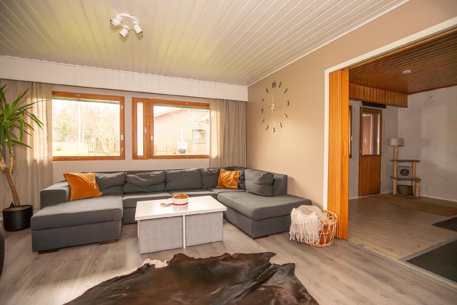 Kyntäjäntie 6, Alastaro, Loimaa