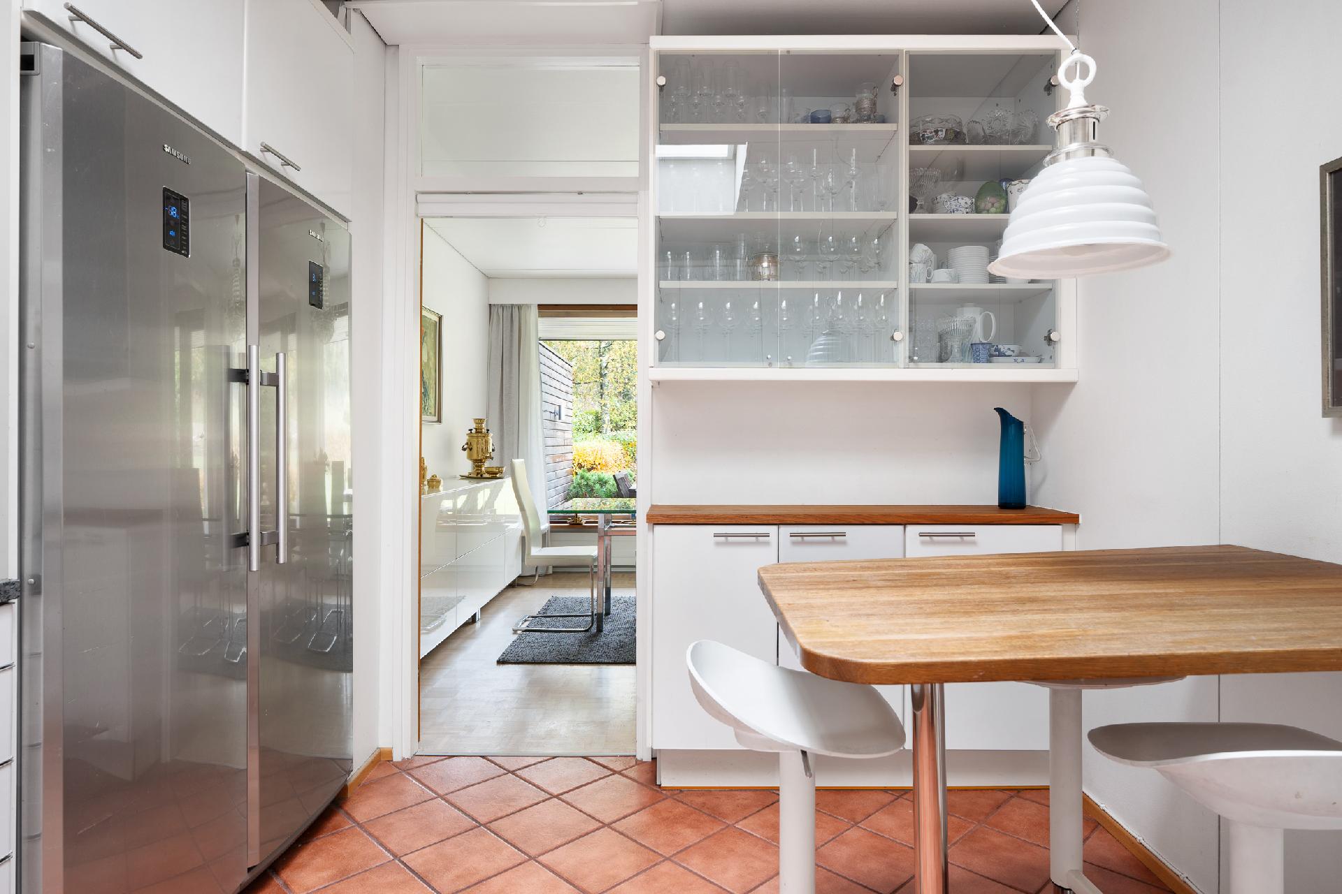 Kirkkotie 14-16, Kauniainen