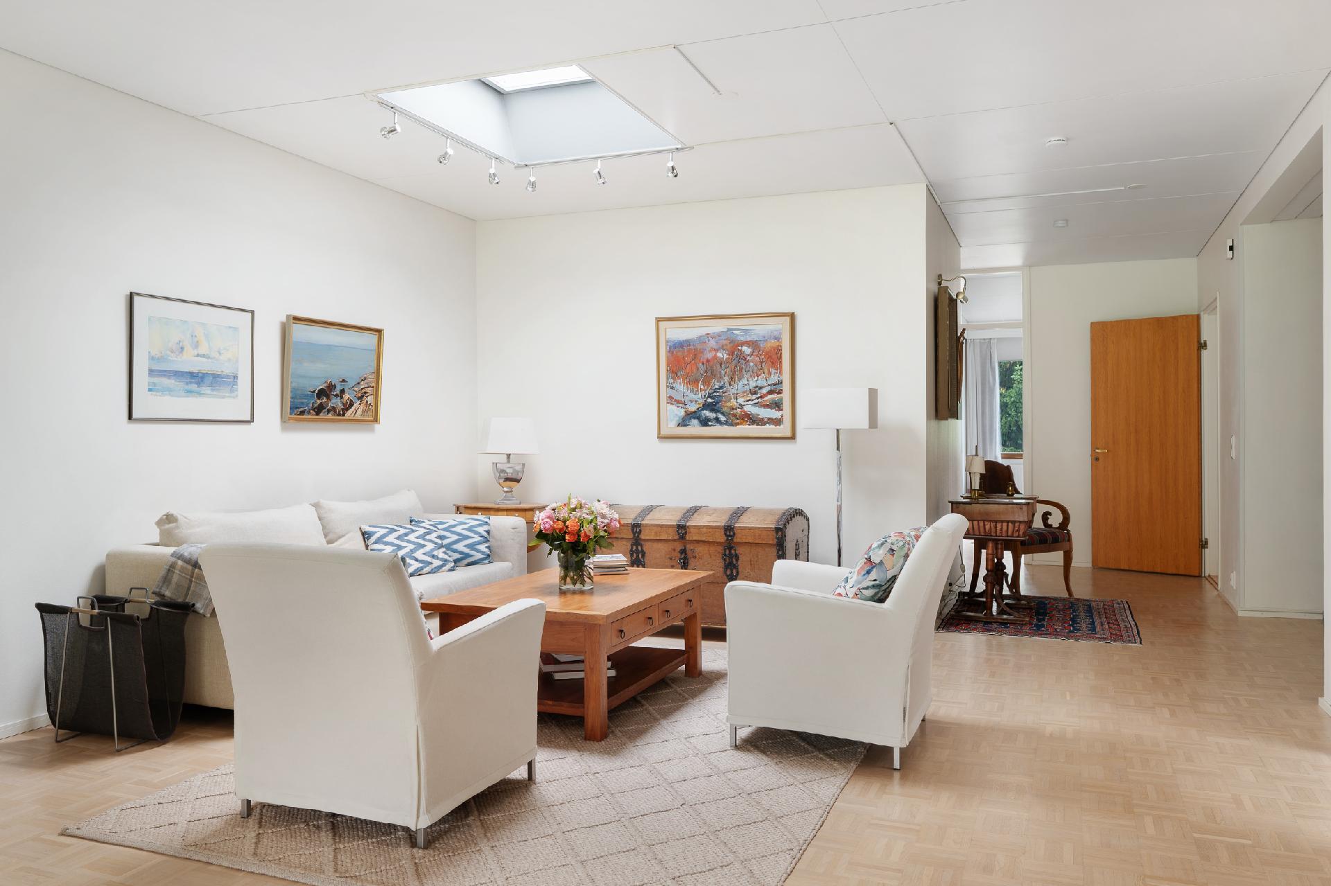 rakennuskauden kattoikkunoita