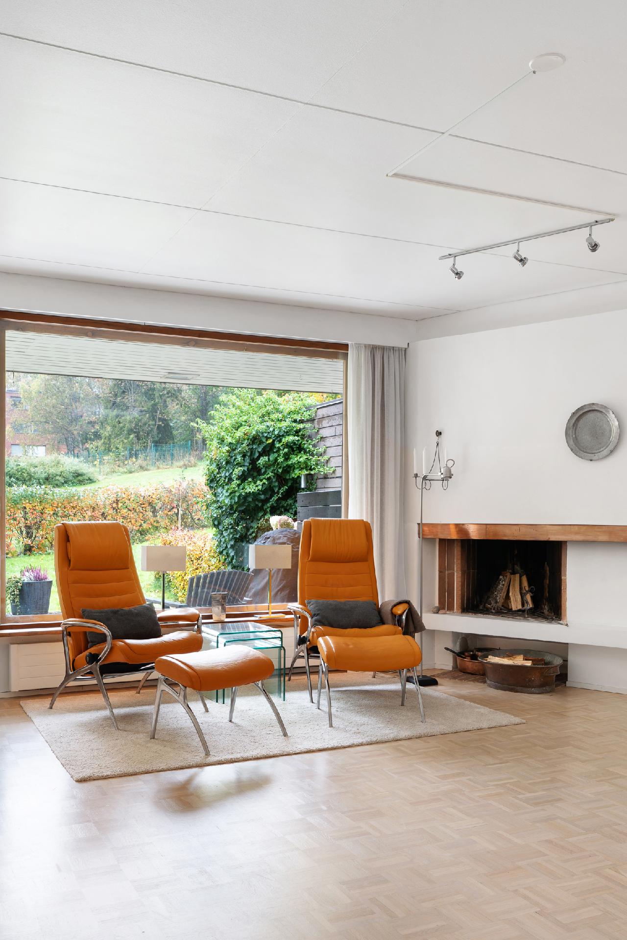 kaunis olohuoneen takka