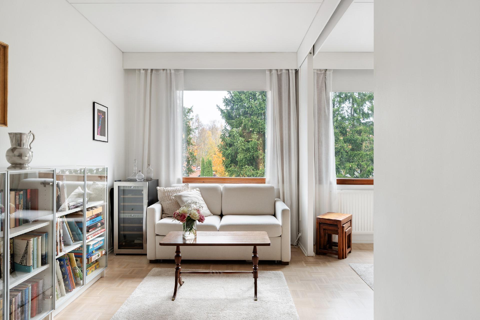 Kirkkotie 14-16, Kauniainen