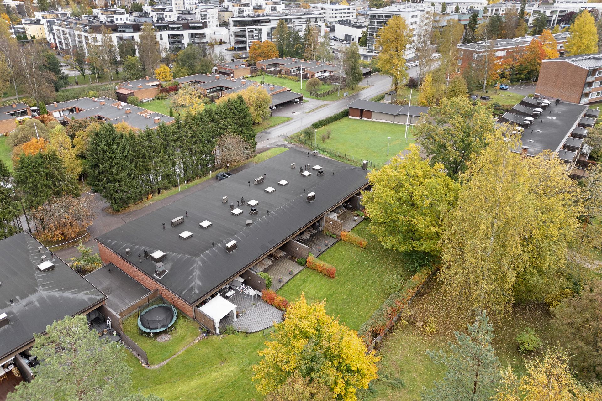 Kirkkotie 14-16, Kauniainen