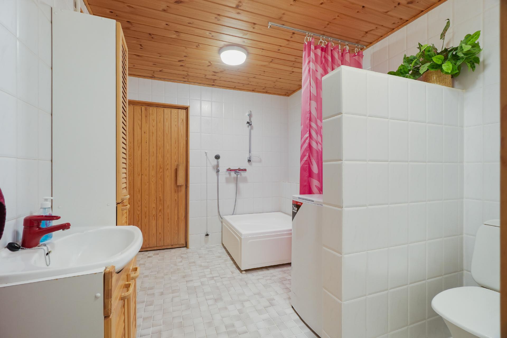 Nurmelantie 3, Uramo, Riihimäki