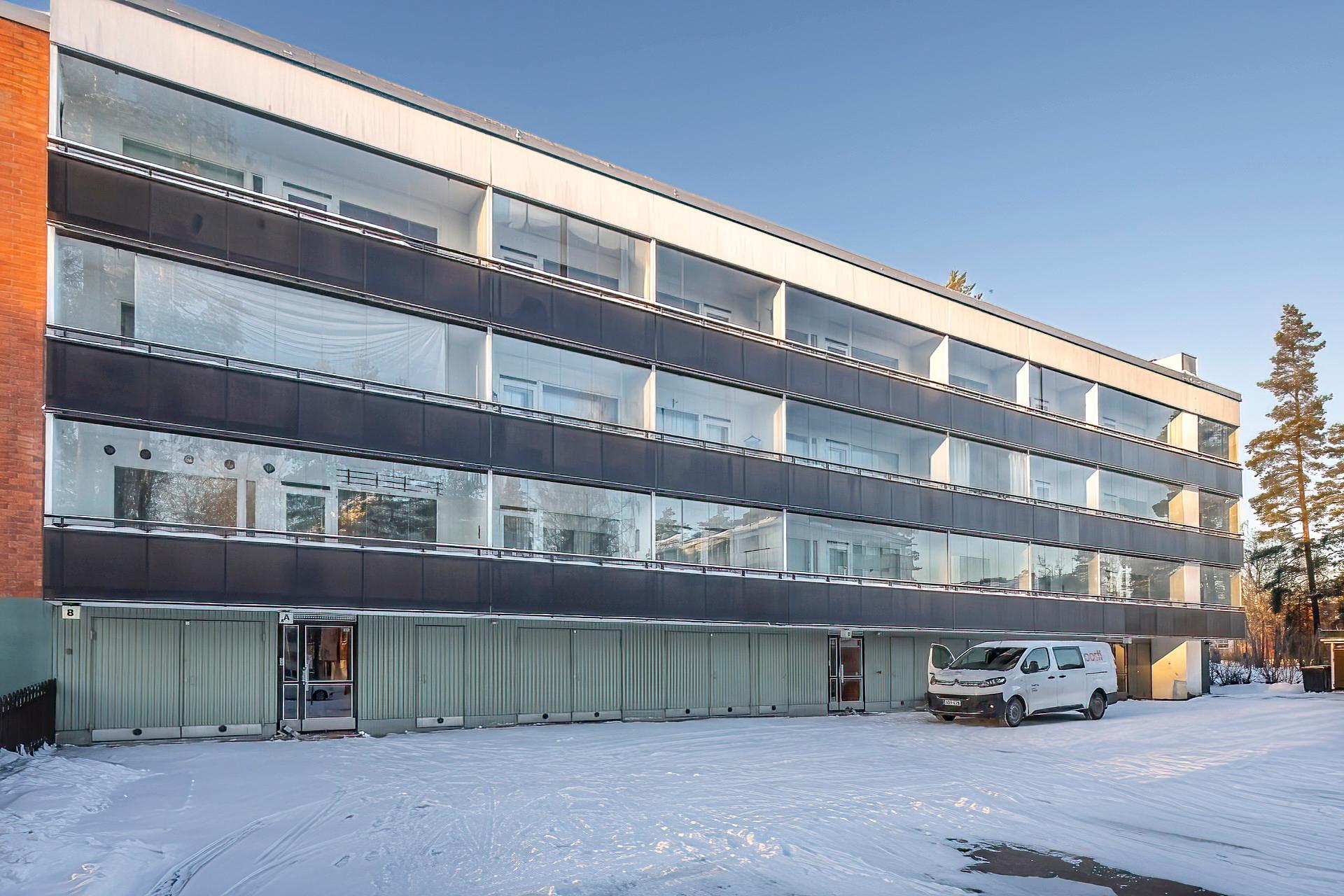 Kirjavantolpankatu 8, Kirjavatolppa, Hyvinkää