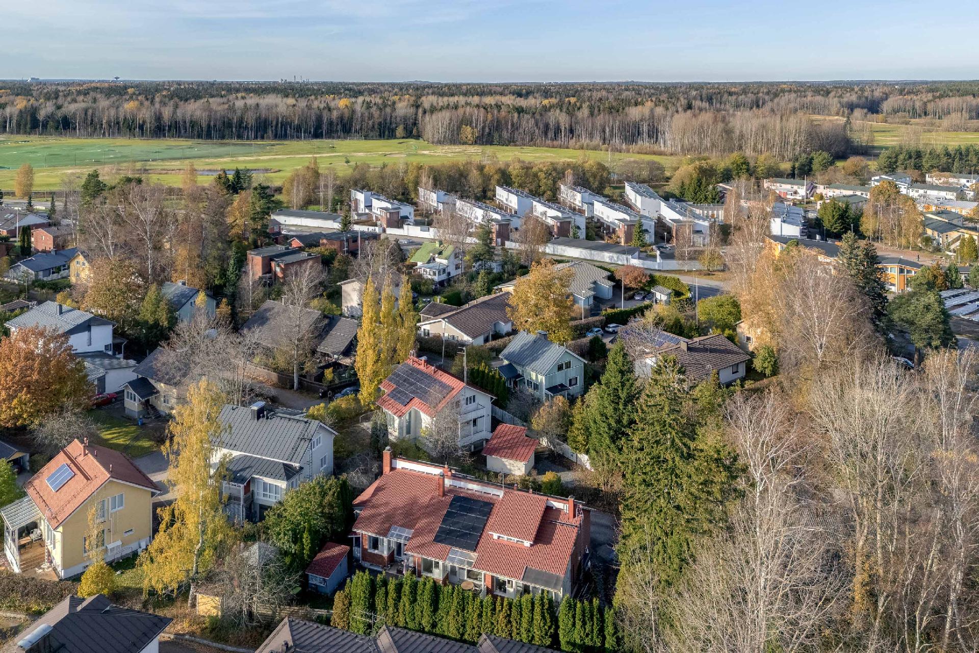 Tuohuskuja 8, Paloheinä, Helsinki